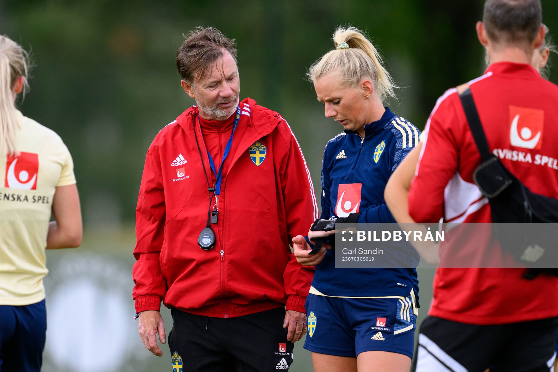 Head coach Peter Gerhardsson and Stina Blackstenius at a