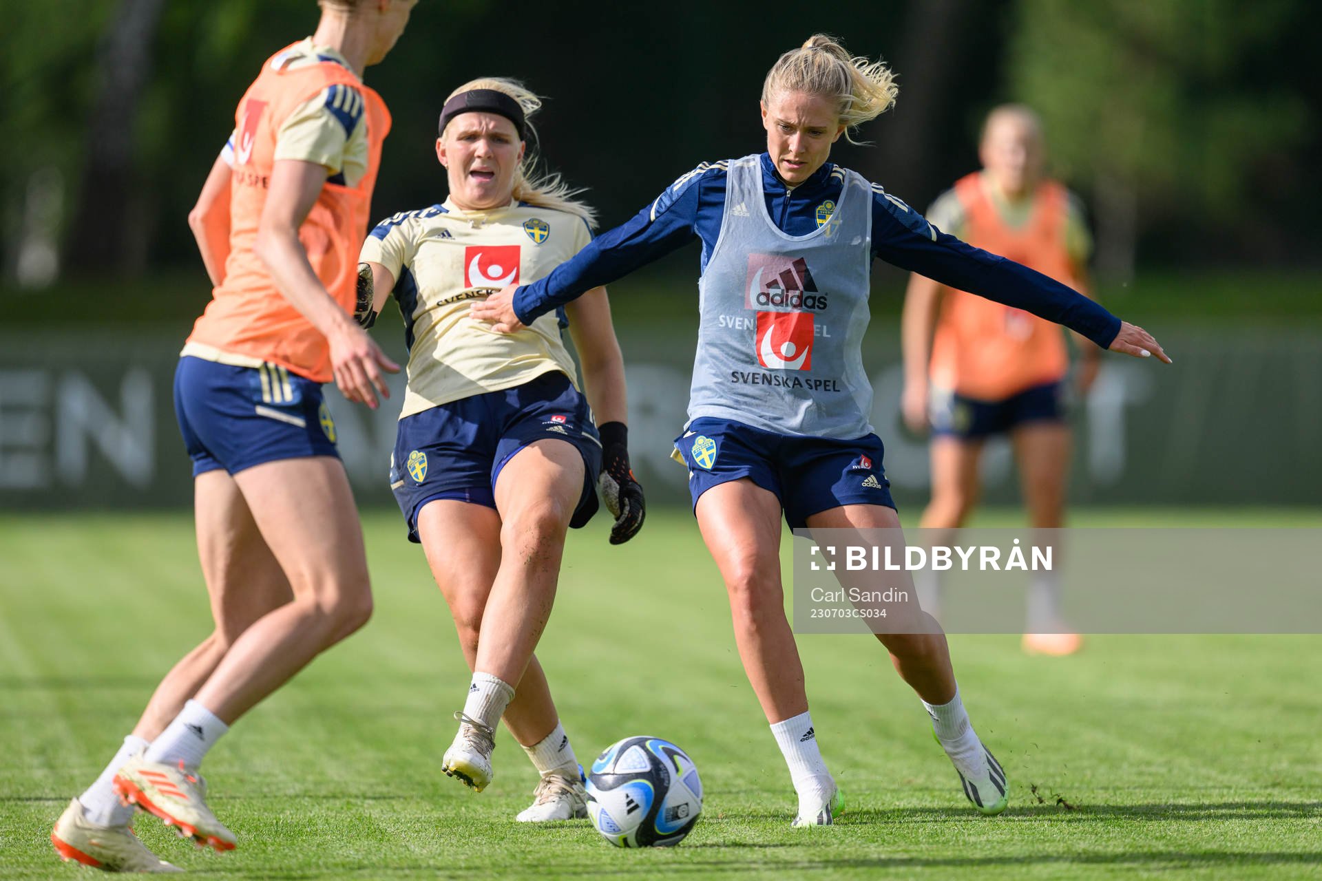 Goalkeeper Emma Holmberg and Rebecka Blomqvist at a