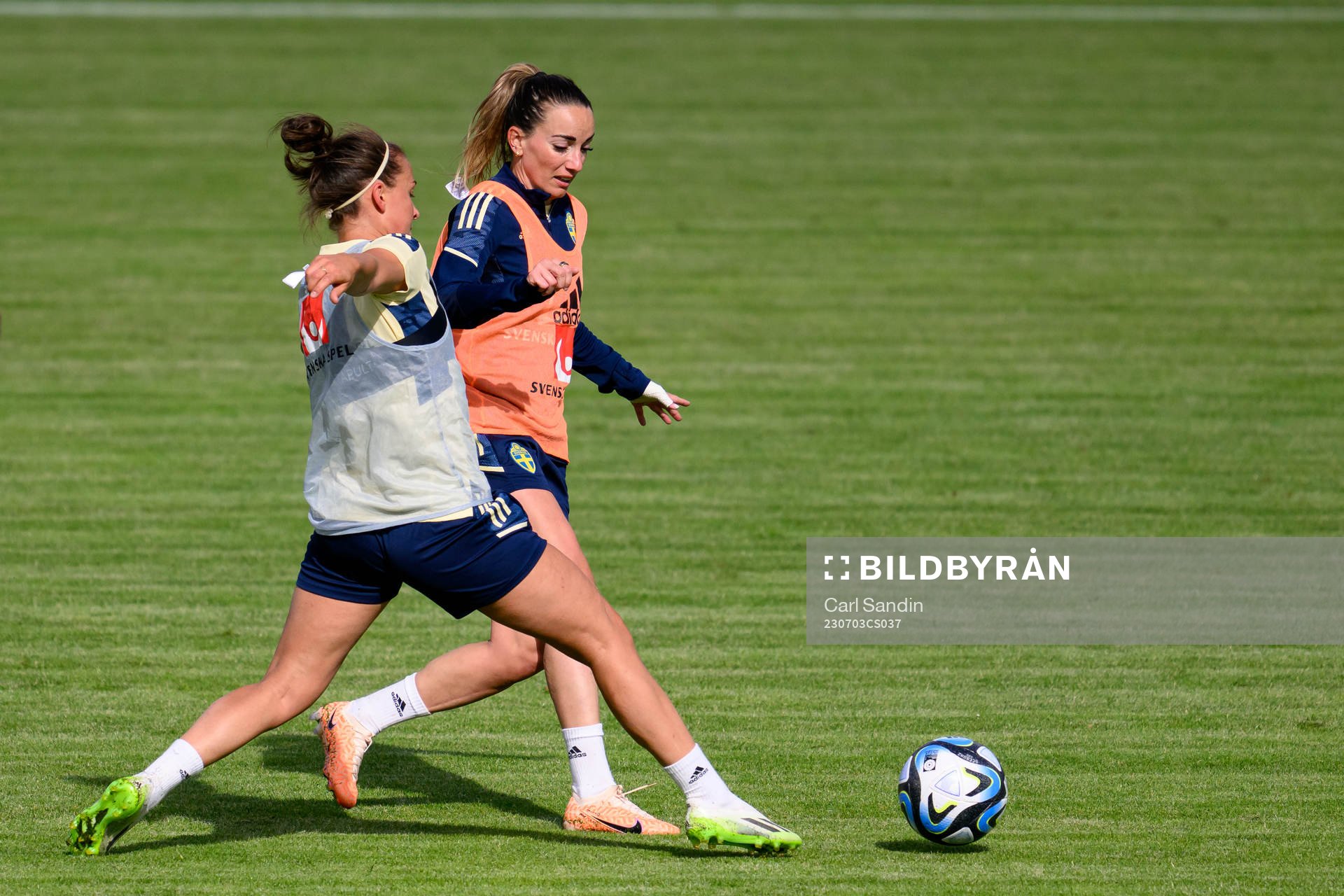 Kosovare Asllani at a training session with the Swedish