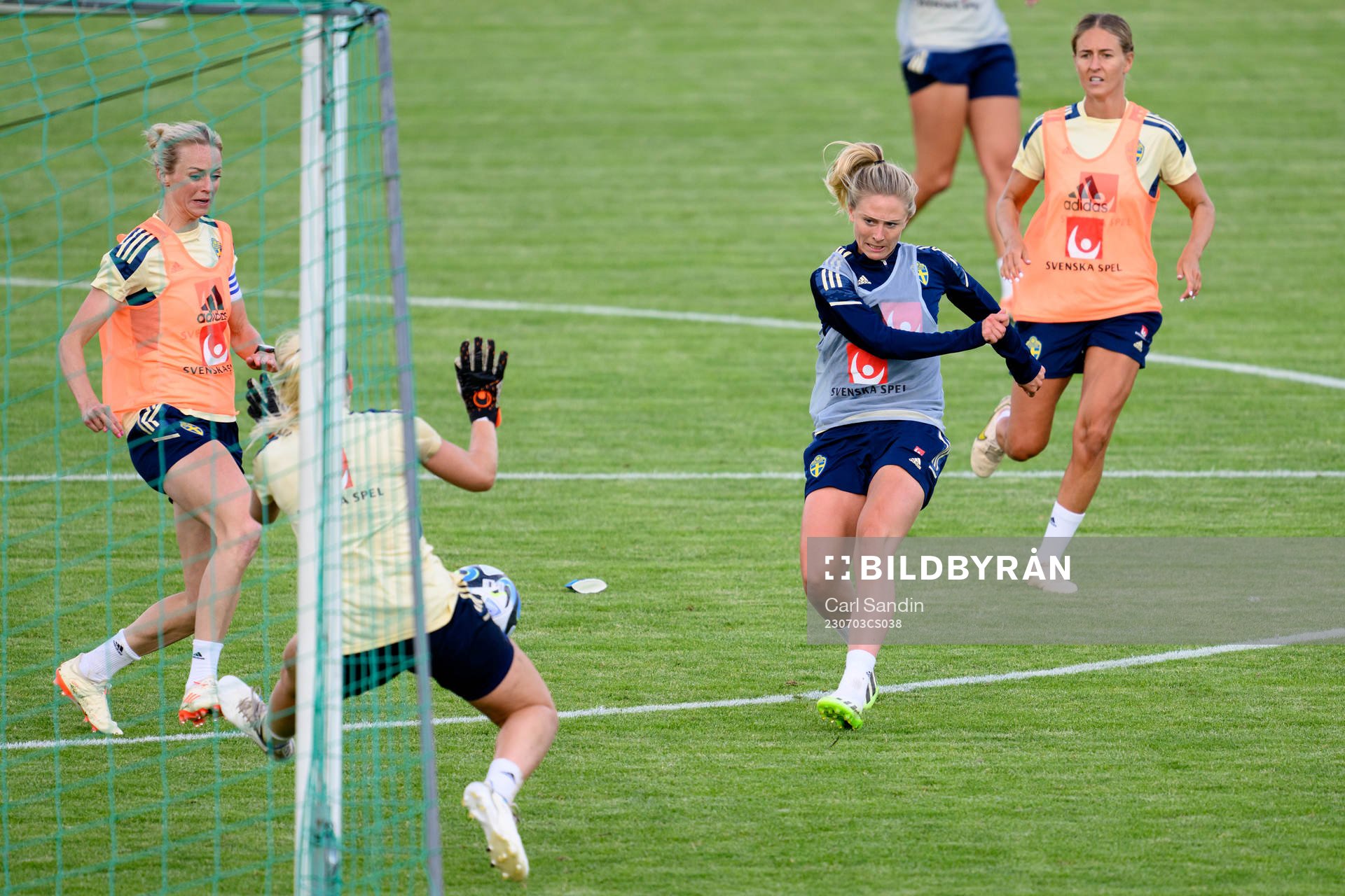 Rebecka Blomqvist at a training session with the Swedish