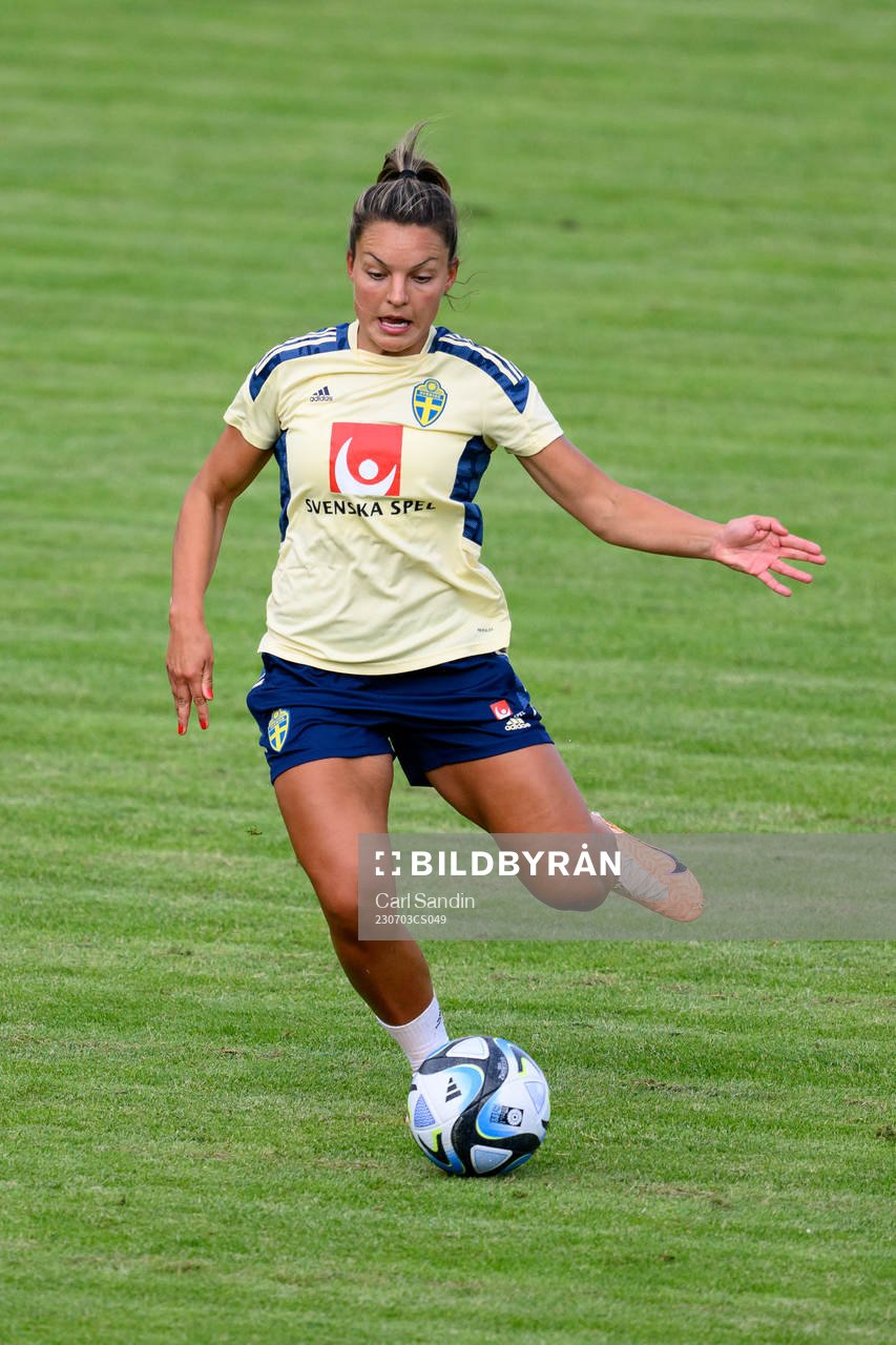 Johanna Rytting Kaneryd at a training session with the