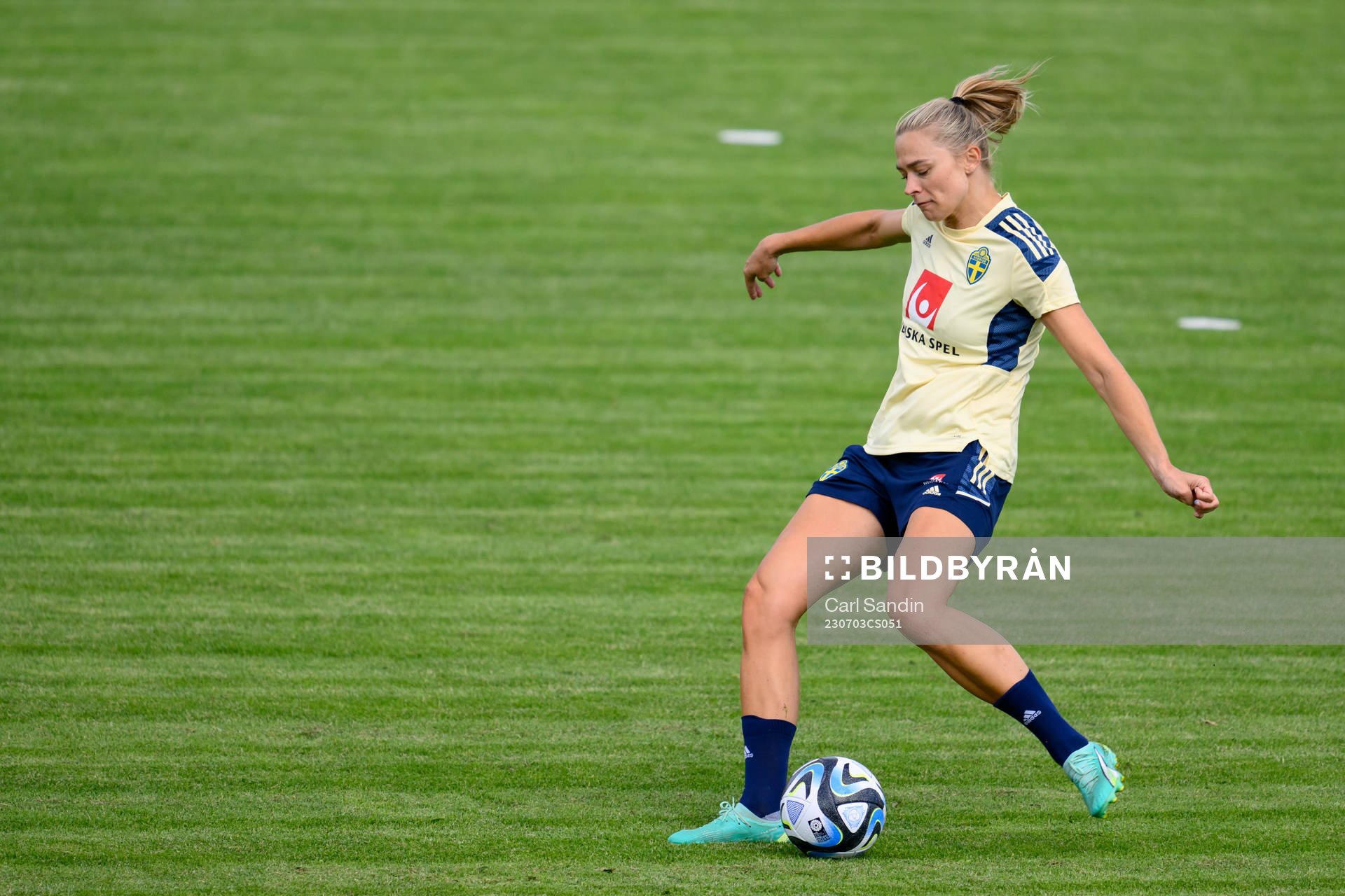 Fridolina Rolfö at a training session with the Swedish