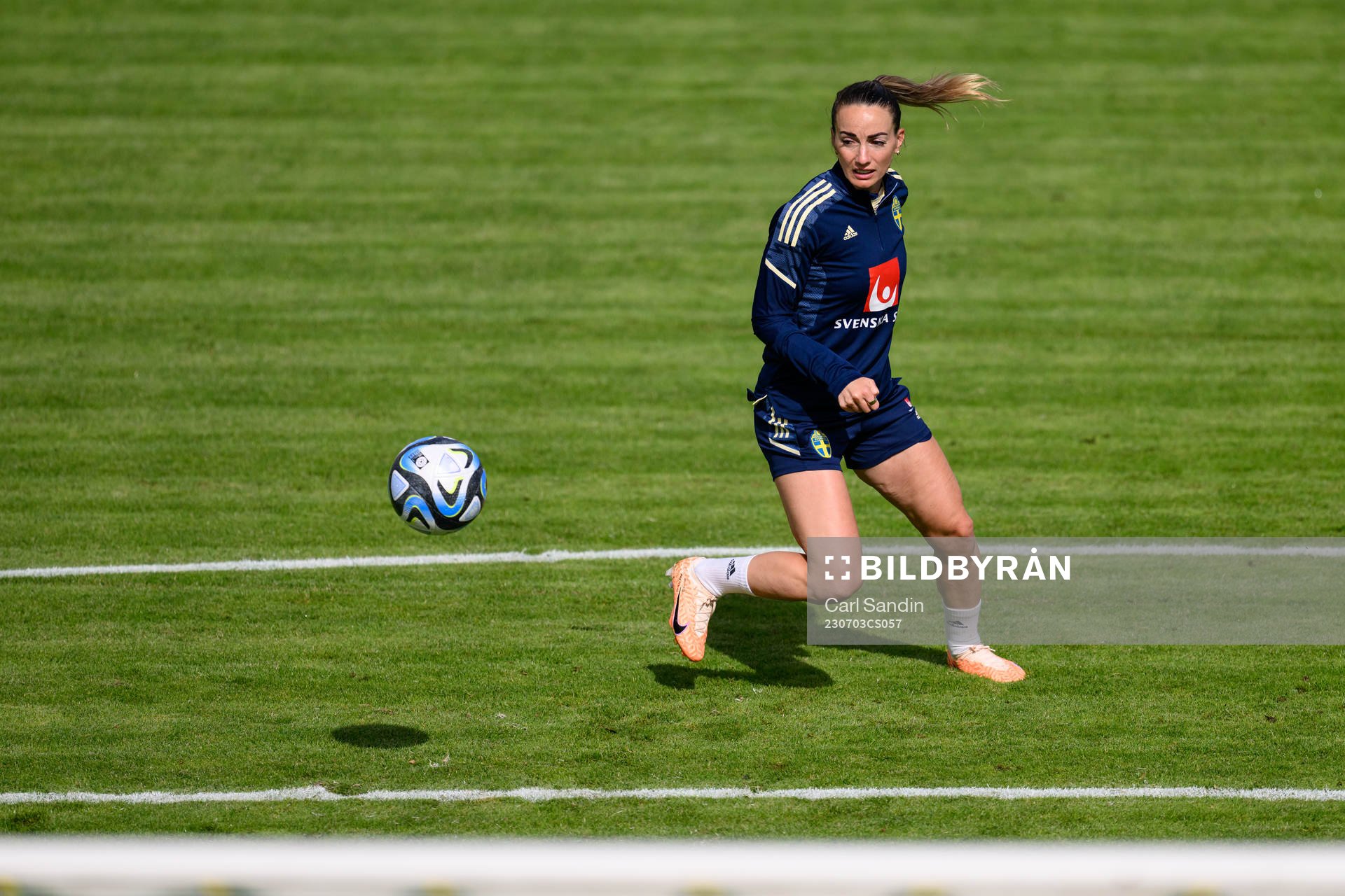 Kosovare Asllani at a training session with the Swedish