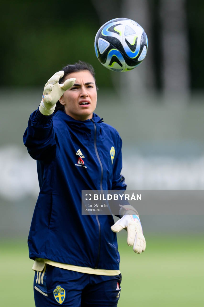 Goalkeeper Zećira Musovic at a training session with the