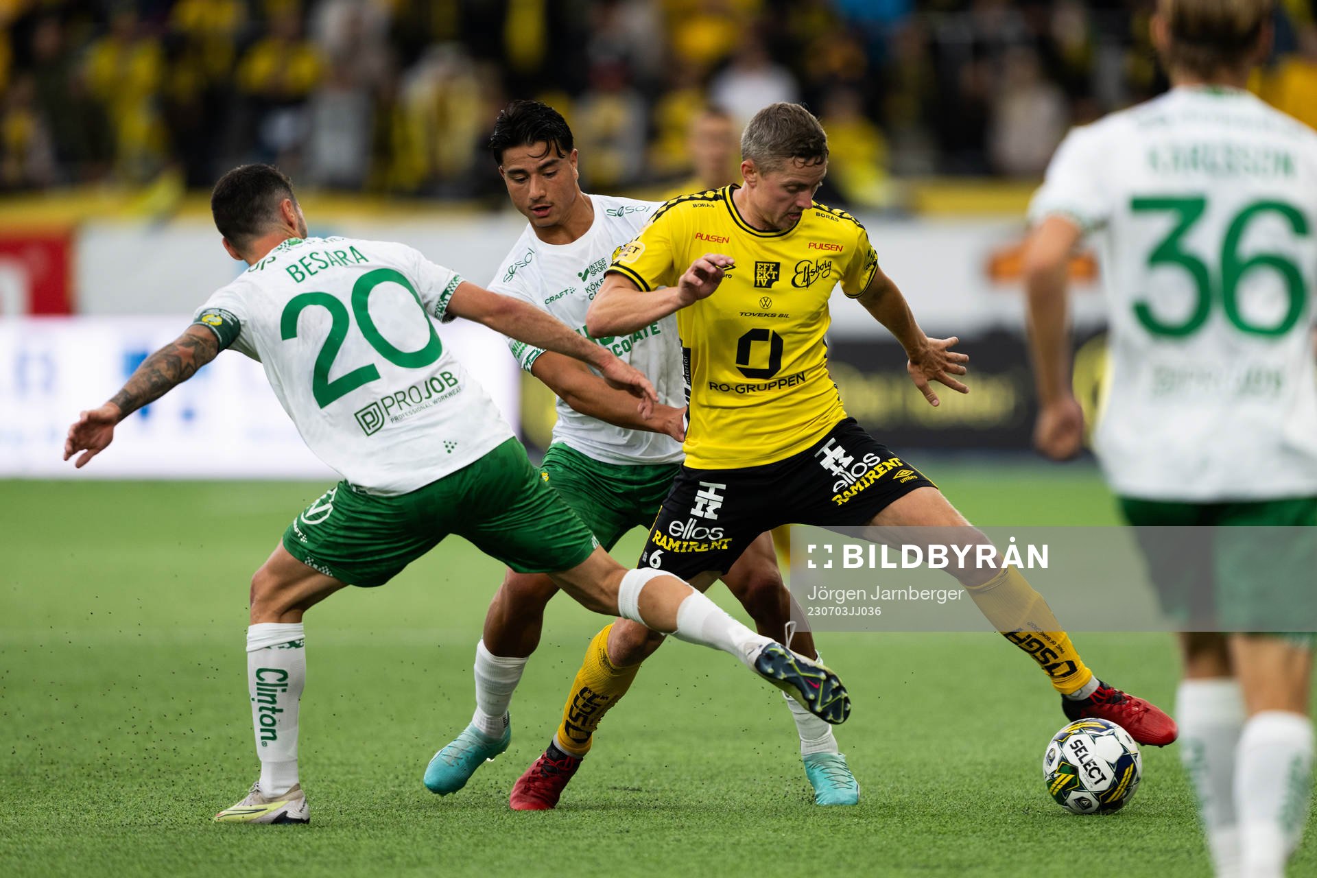 Hammarbys Nahir Besara och Jusef Erabi mot Elfsborgs Andre