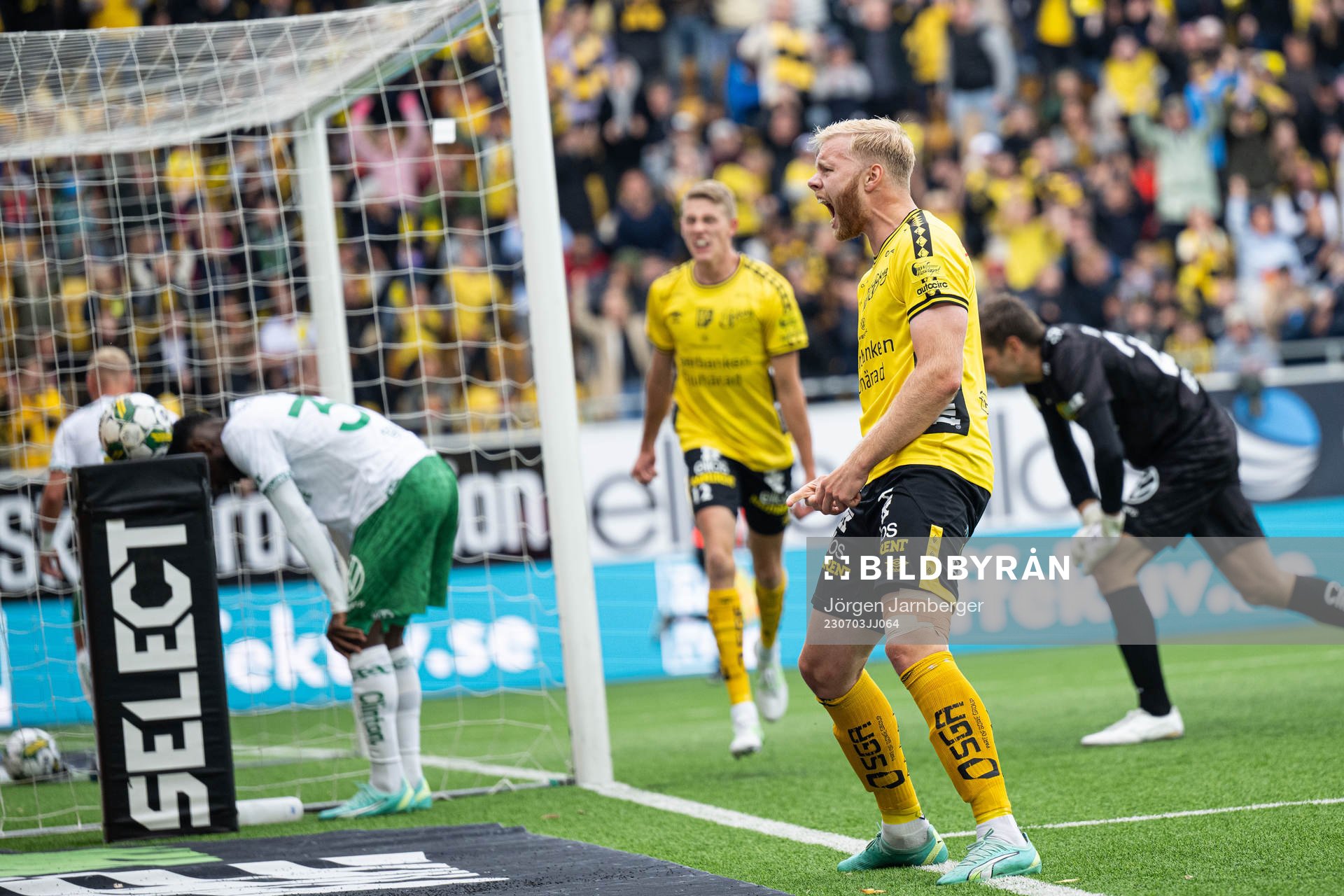 Elfsborgs Sveinn Guðjohnsen jublar