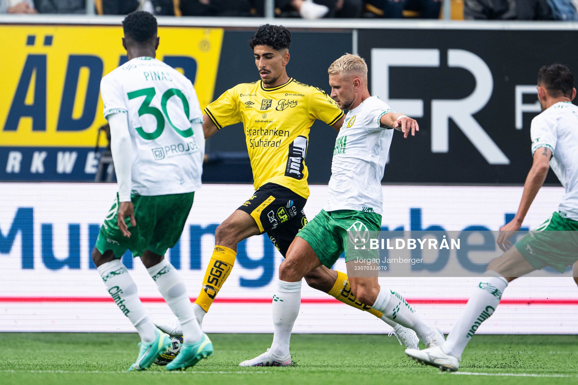 Elfsborgs Ahmed Qasem och Hammarbys Simon Strand