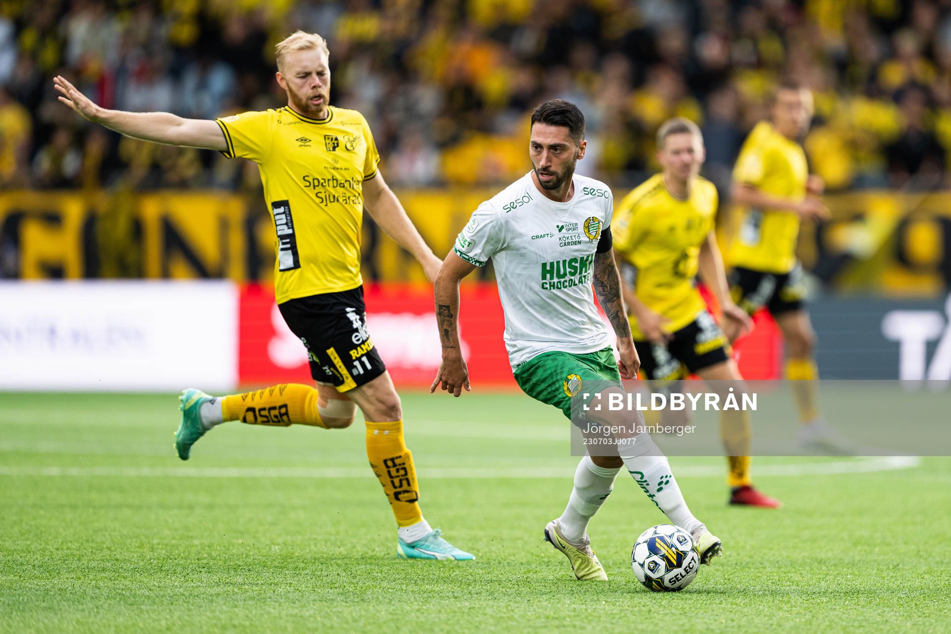 Elfsborgs Sveinn Guðjohnsen och Hammarbys Nahir Besara