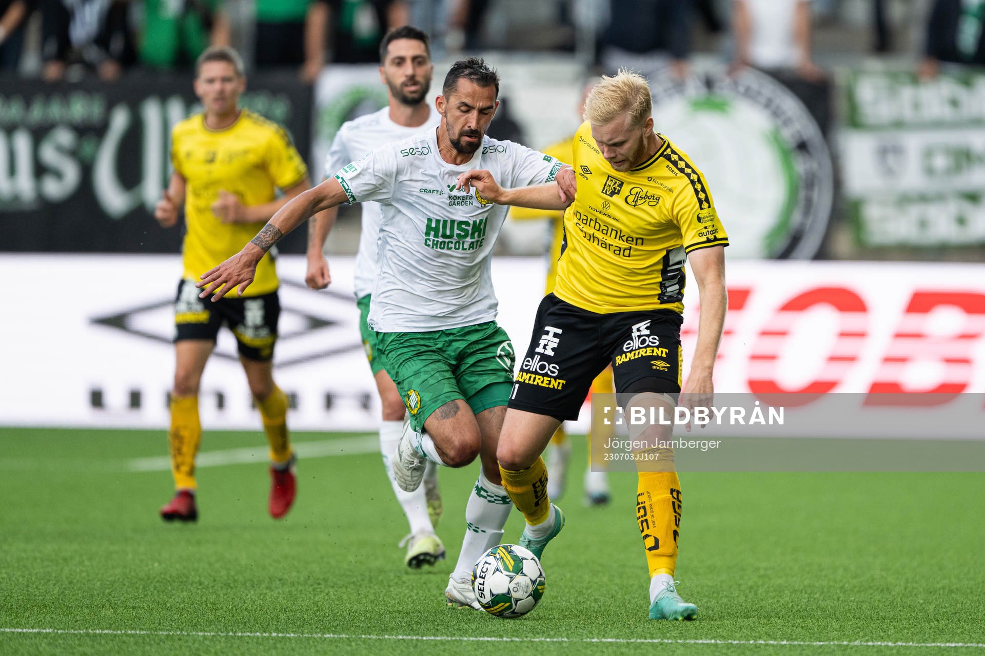 Hammarbys Nahir Besara och Elfsborgs Sveinn Guðjohnsen
