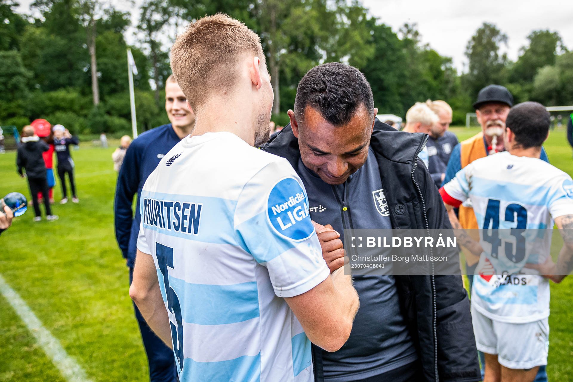 Helsingörs tränare Alvaro Santos jublar