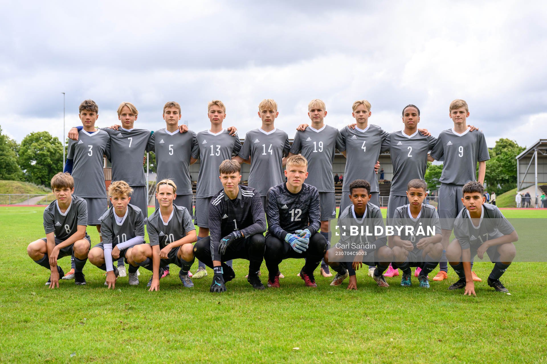 Bleon Bakraqi, Jakob Giske, Elliot Eld, Hugo Stenberg, Alfred Vestermark, Hannes Hyllenbom, Melvin Dahlner, Kevin Allotey, Benjamin Samuelsson, Algot Hjelm, Egon Nilsson, Erik Kraft, målvakt Joel Åberg, målvakt Anton Harlin, Oliver-Mamadi Andersson Saidy, Maxwell Ghebil och Reber Inci innan en fotbollsmatch för Future Team på SvFF:s riksläger för P15 den 4 juli 2023 i Halmstad.