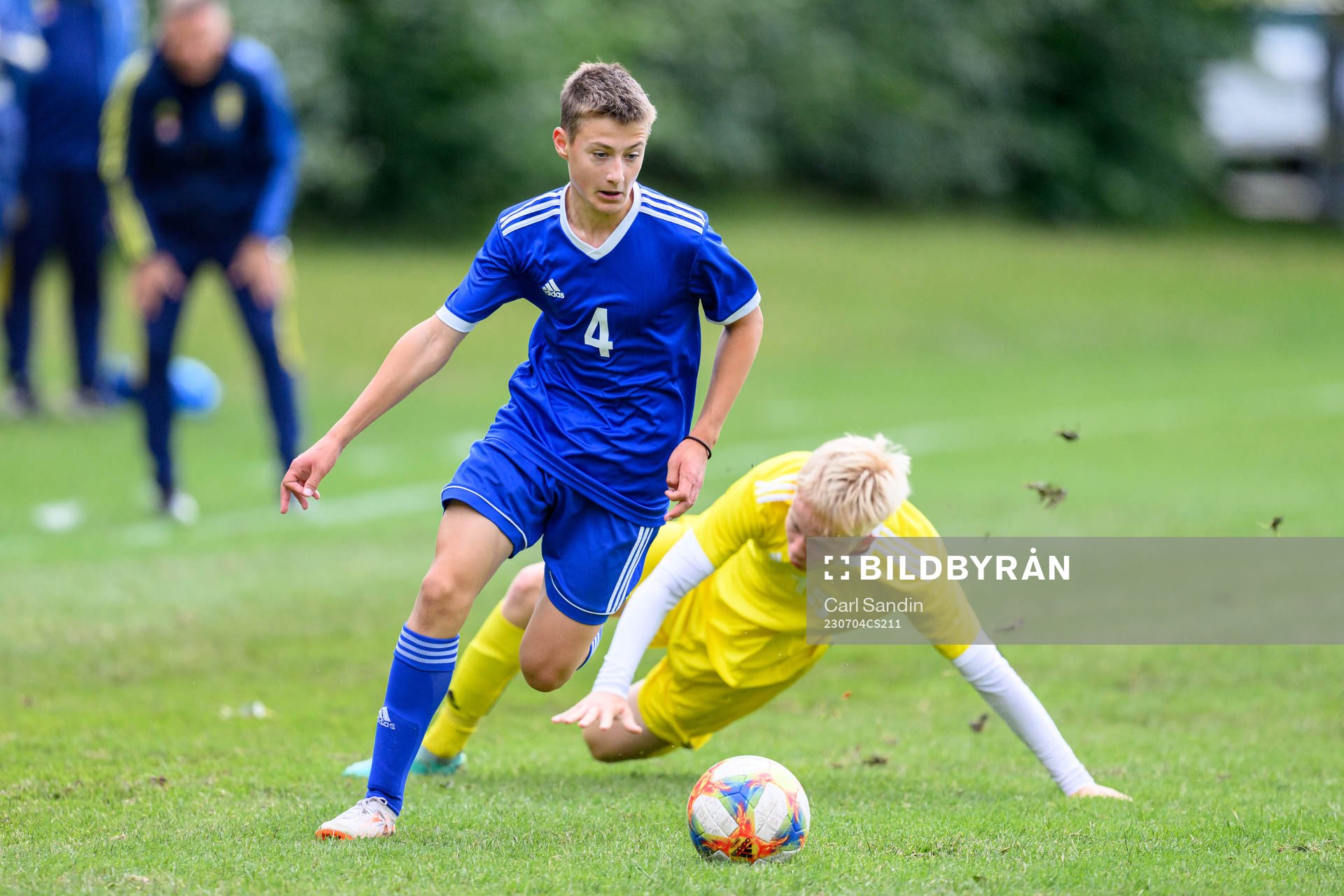 Gustav Åsander under en fotbollsmatch på SvFF:s riksläger för P15 den 4 juli 2023 i Halmstad. 