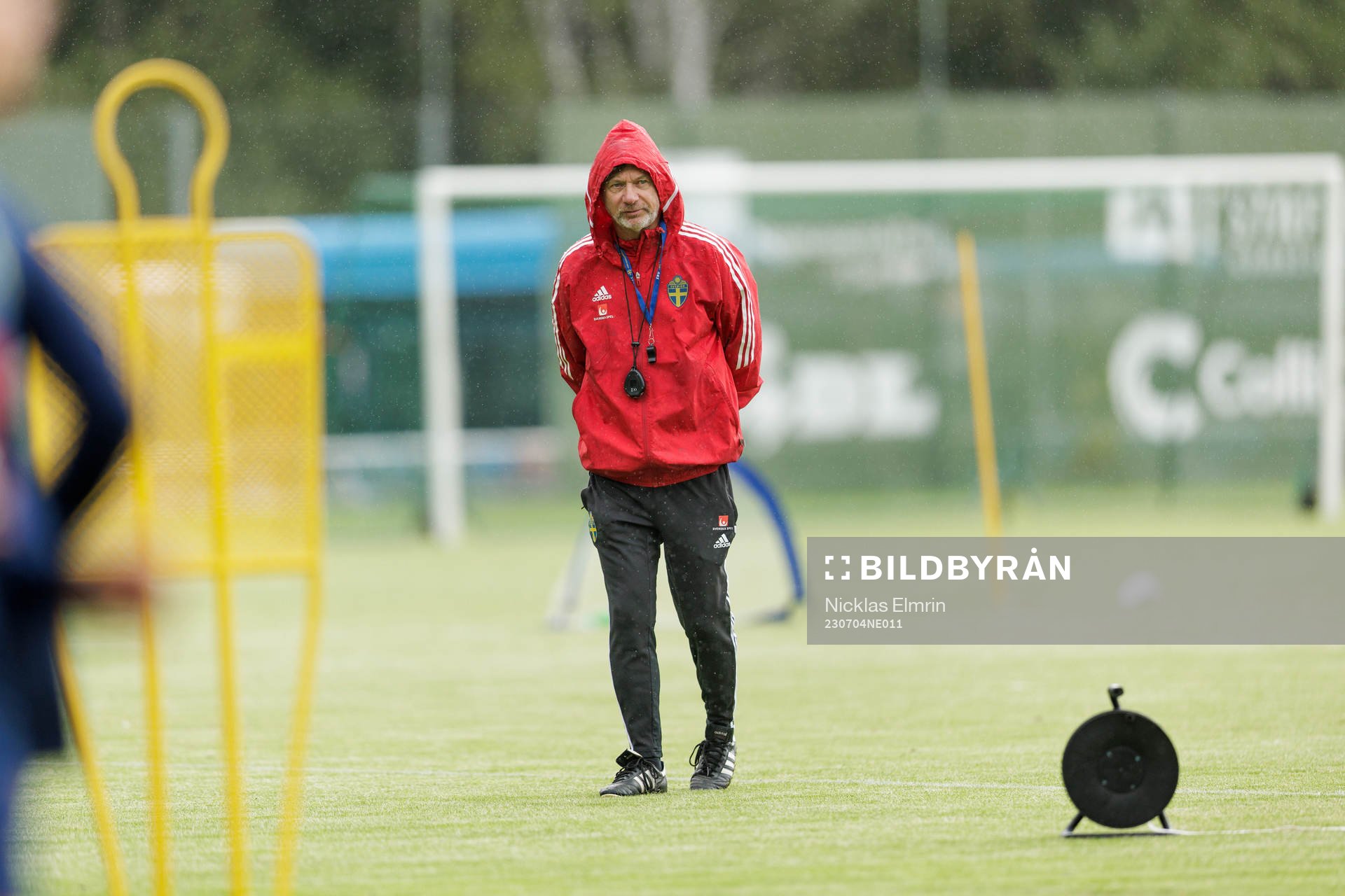 Peter Gerhardsson at a training session with the Swedish