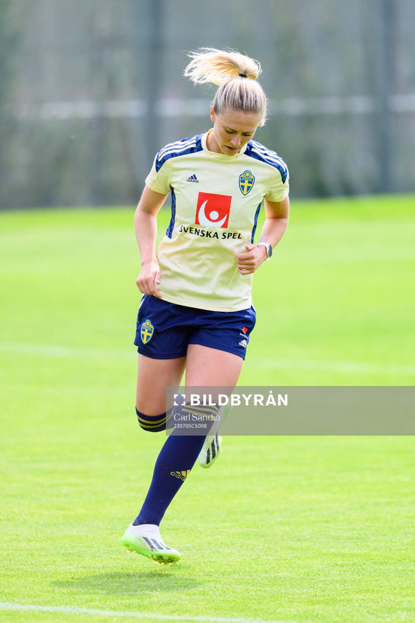 Rebecka Blomqvist at a training session with the Swedish