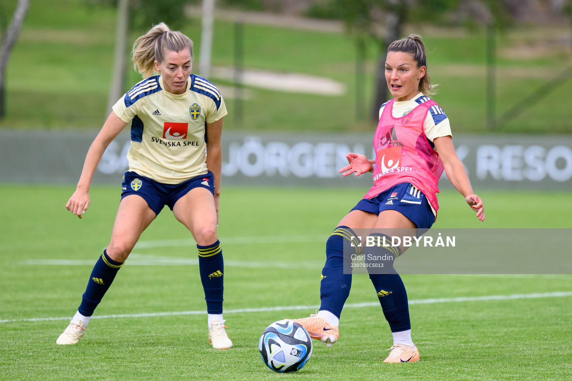 Linda Sembrant and Johanna Rytting Kaneryd at a training