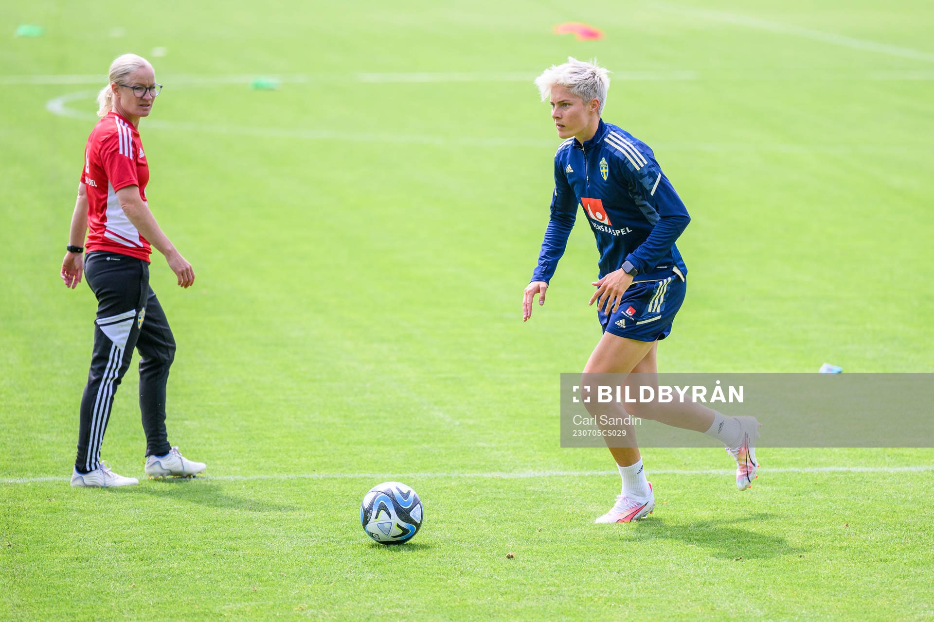 Lina Hurtig at a training session with the Swedish women's