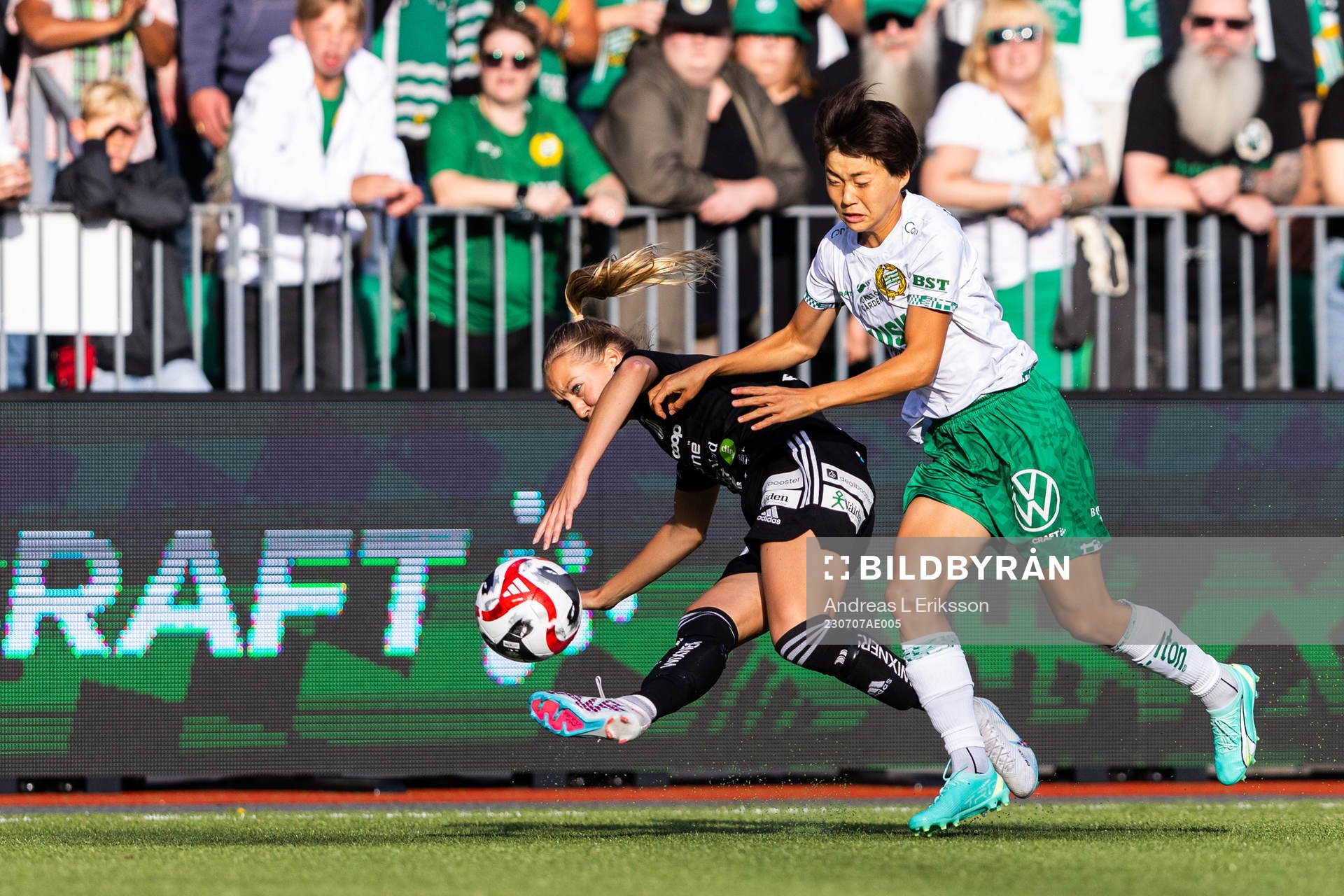 Piteås Sara Eriksson och Hammarbys Maika Hamano