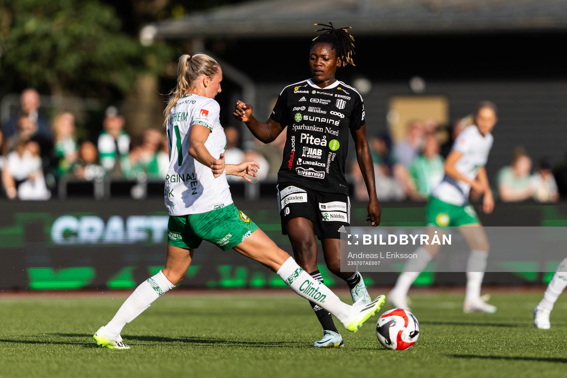 Hammarbys Ellen Wangerheim och Piteås Anam Imo