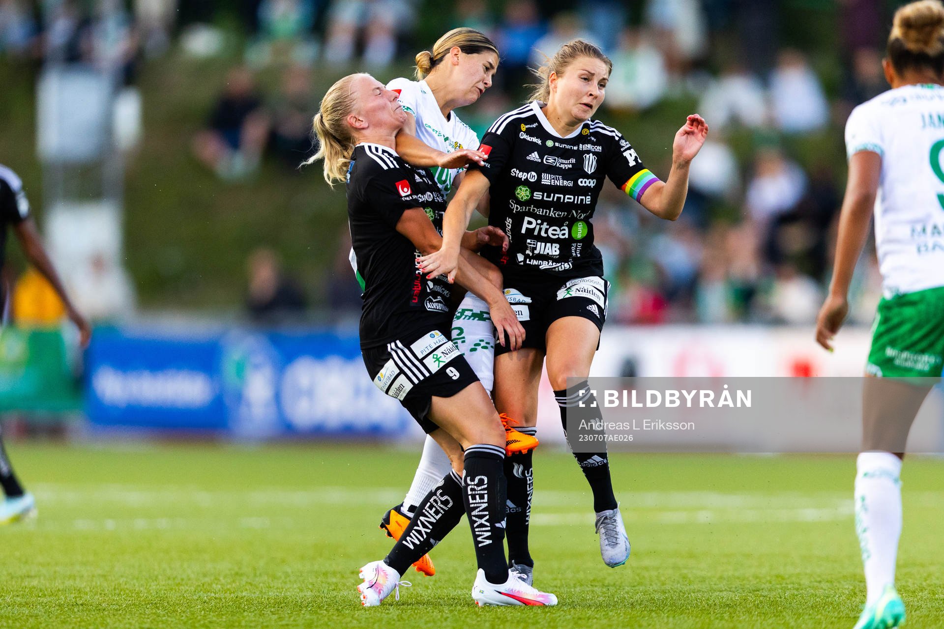 Piteås Tuva Skoog och Fanny Andersson mot Hammarbys Kyra