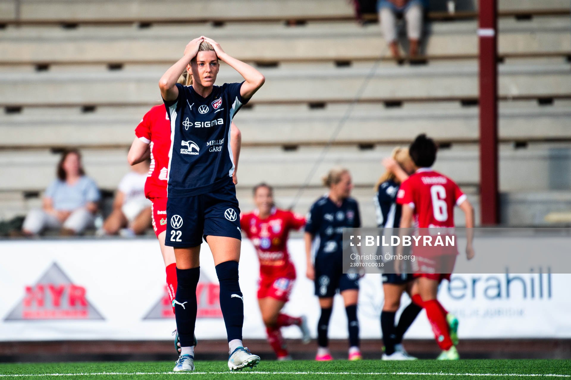 FC Rosengårds Olivia Schough deppar