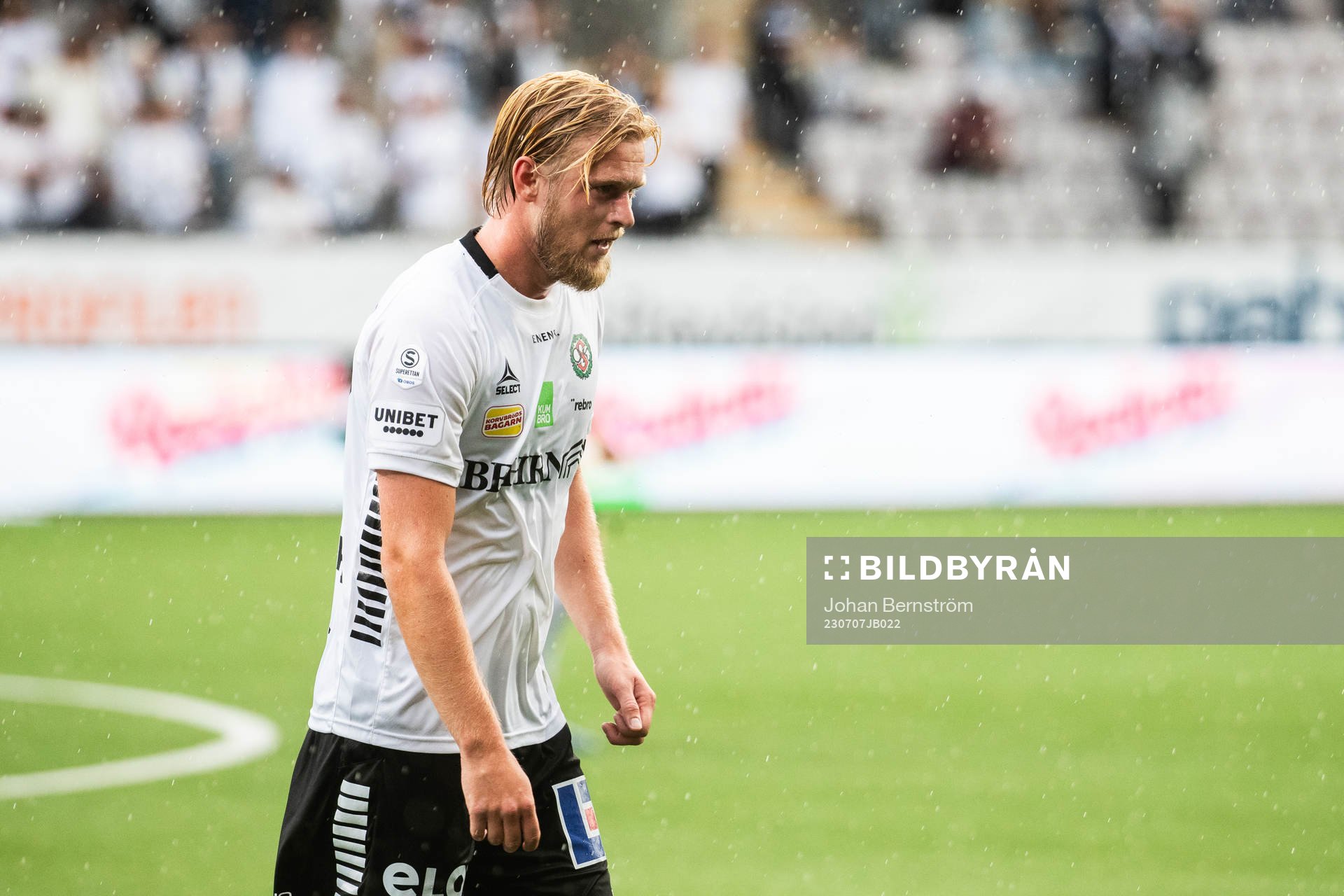 Örebros Kalle Holmberg deppar