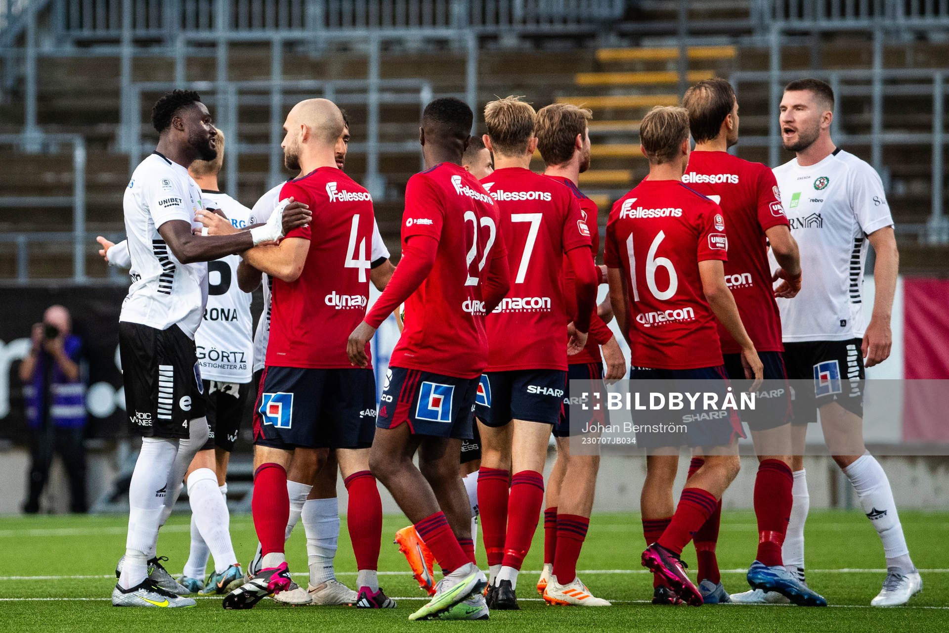 Bråk mellan spelarna