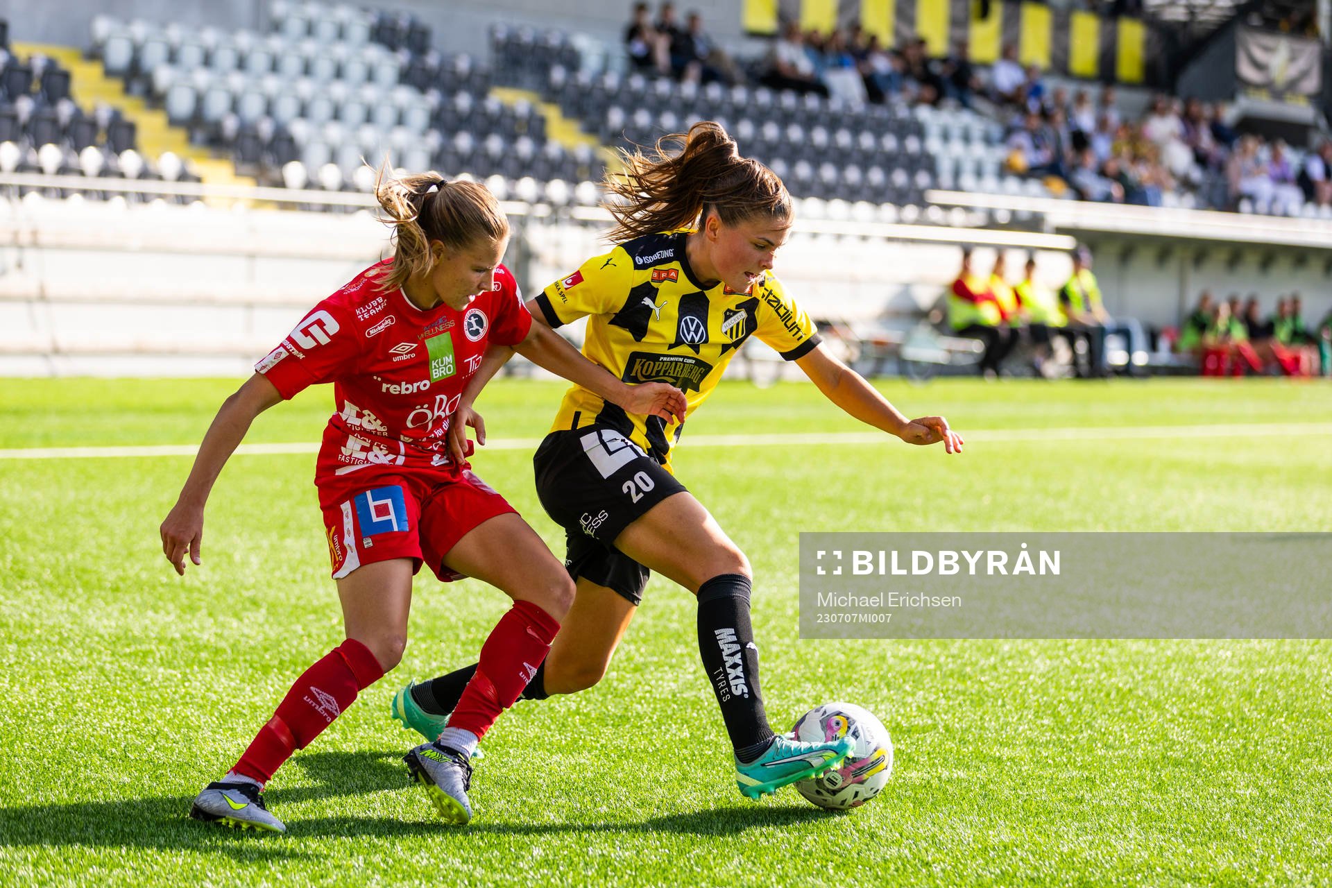 Örebros Katariina Kosola och Häckens Hanna Wijk