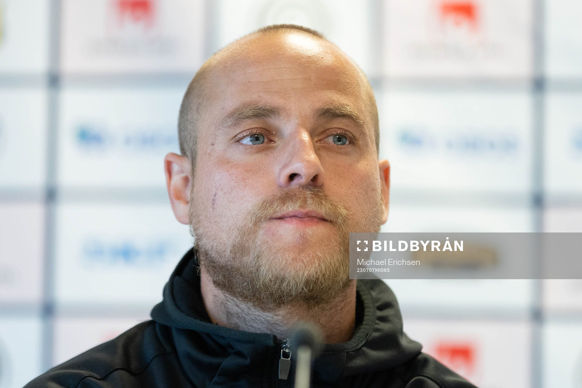 Örebros tränare Rickard Johansson på presskonferensen