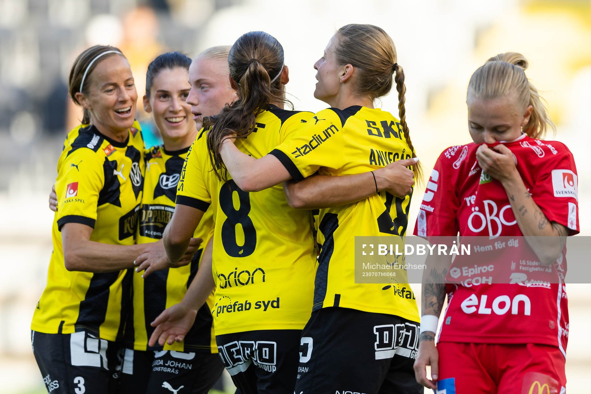 Häckens Anna Anvegård jublar