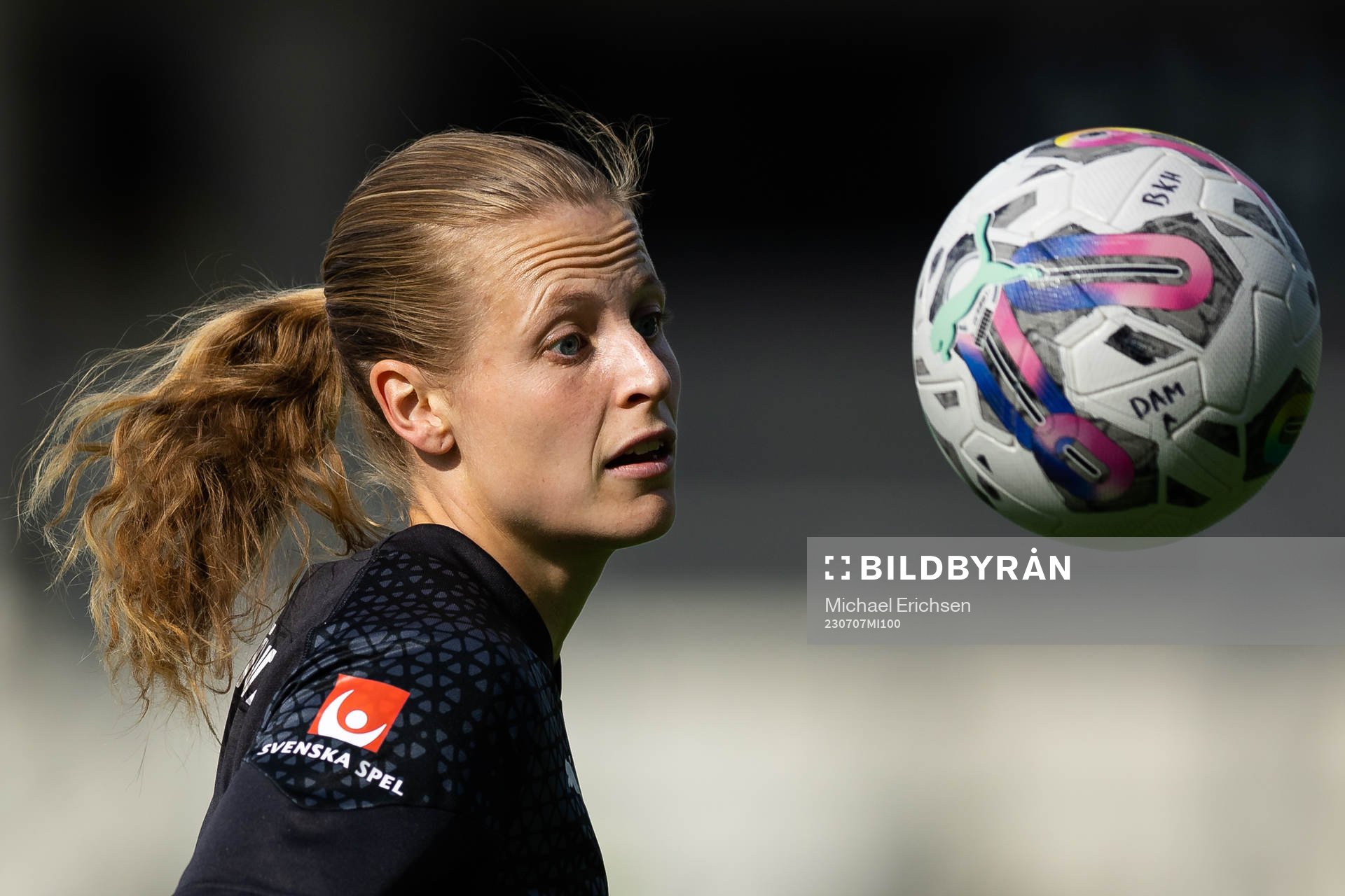 Häckens Anna Anvegård innan fotbollsmatchen i