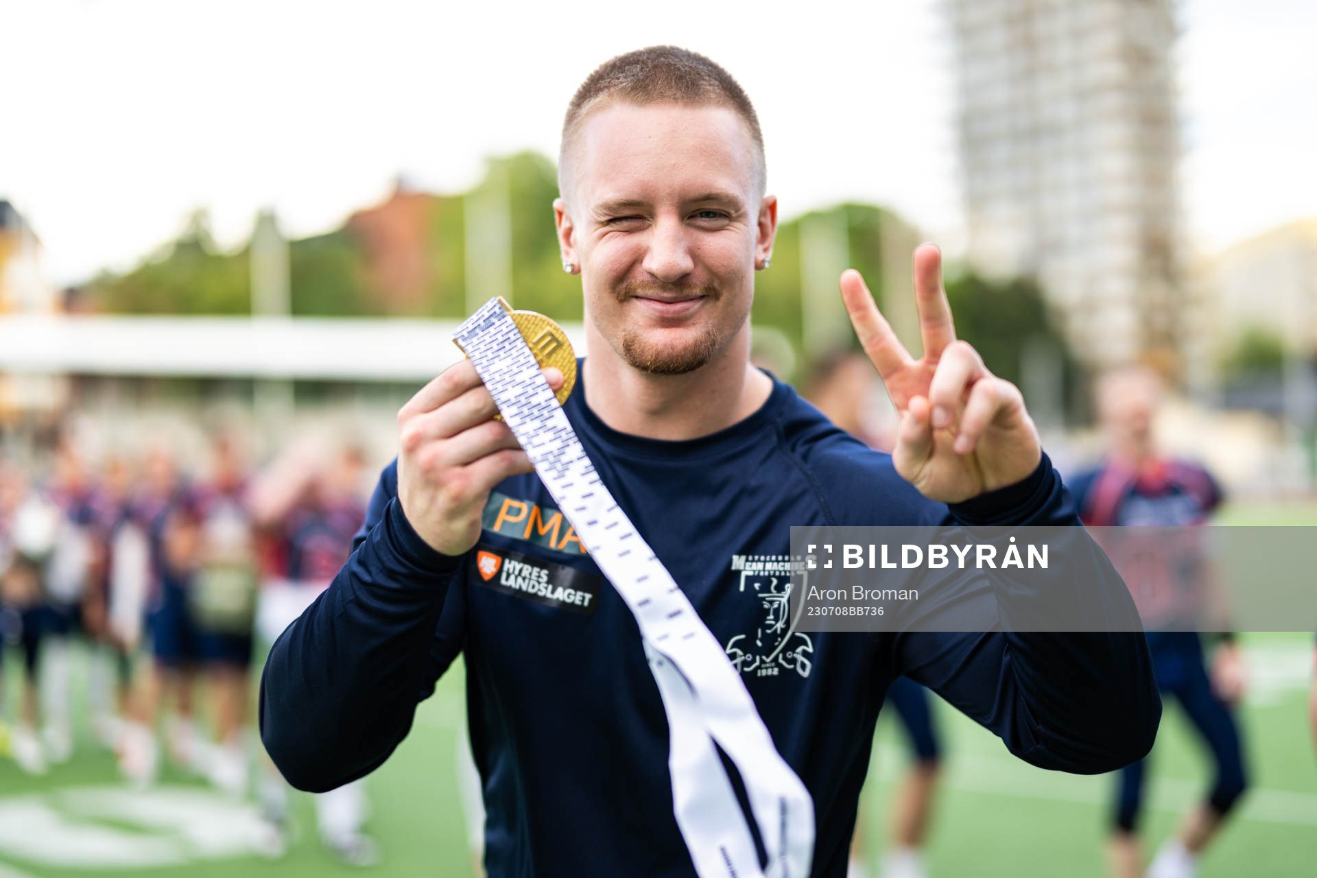 Stockholm Mean Machines spelare jublar