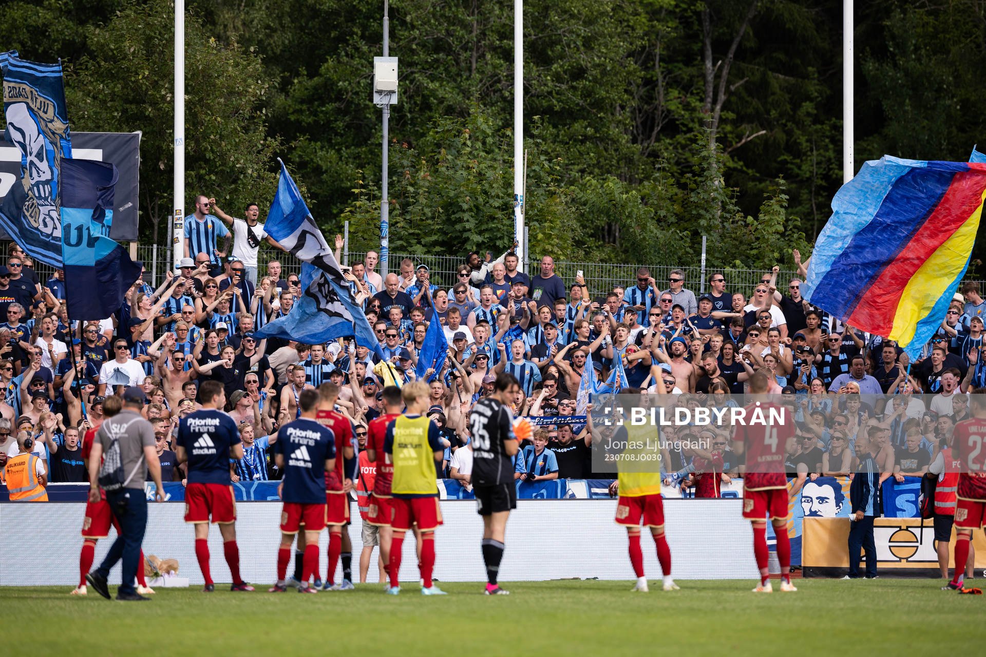 Djurgården jublar framför publiken