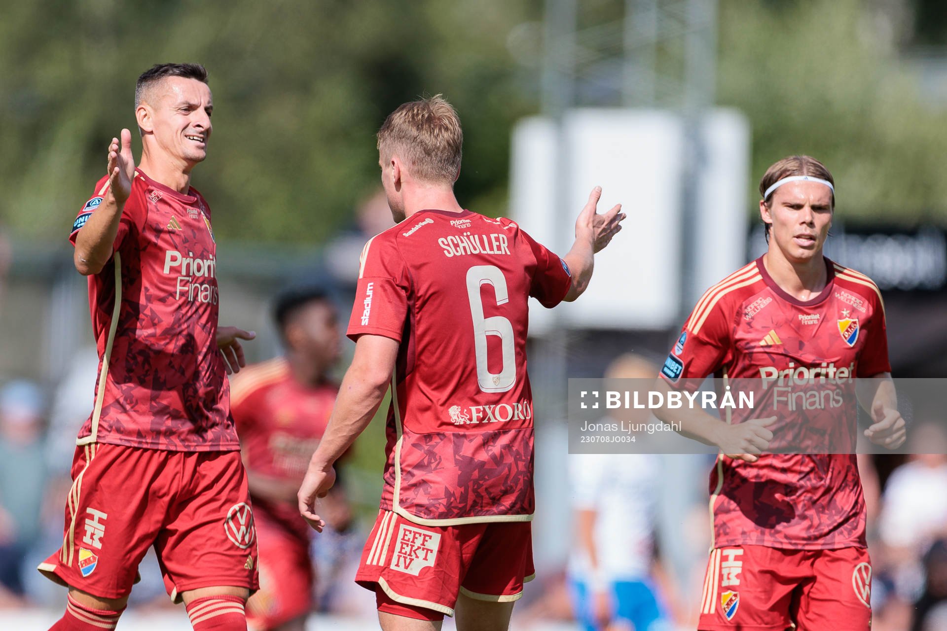 Djurgårdens Haris Radetinac och Rasmus Schuller jublar