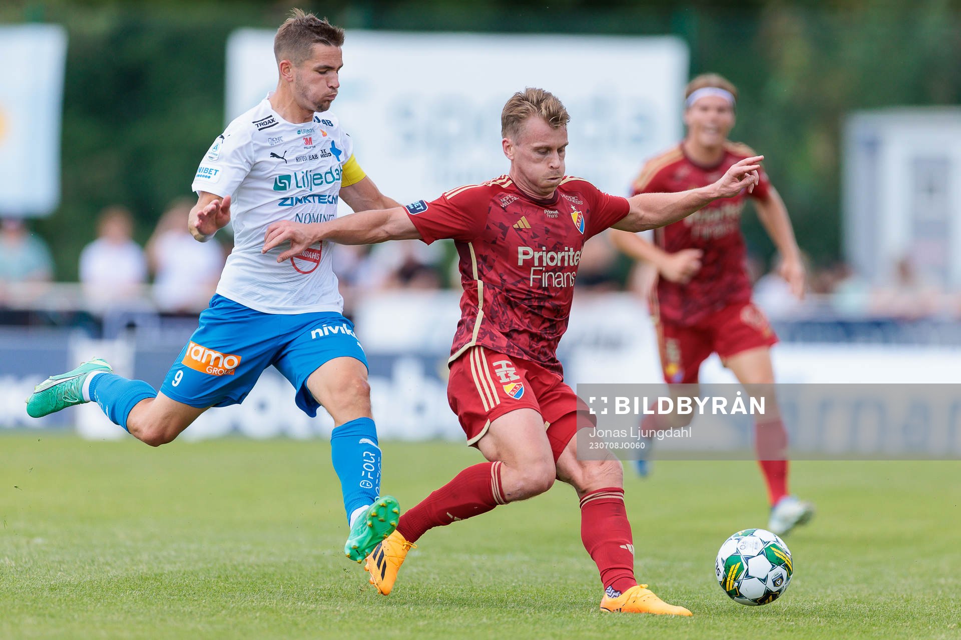 Värnamos Oscar Johansson och Djurgårdens Rasmus Schuller