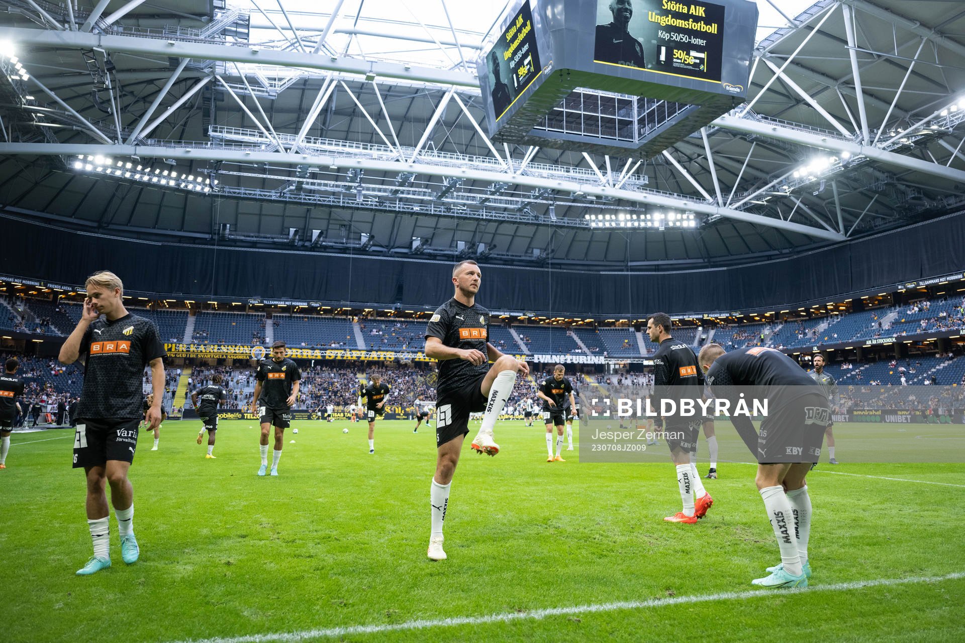 Häckens Even Hovland värmer upp