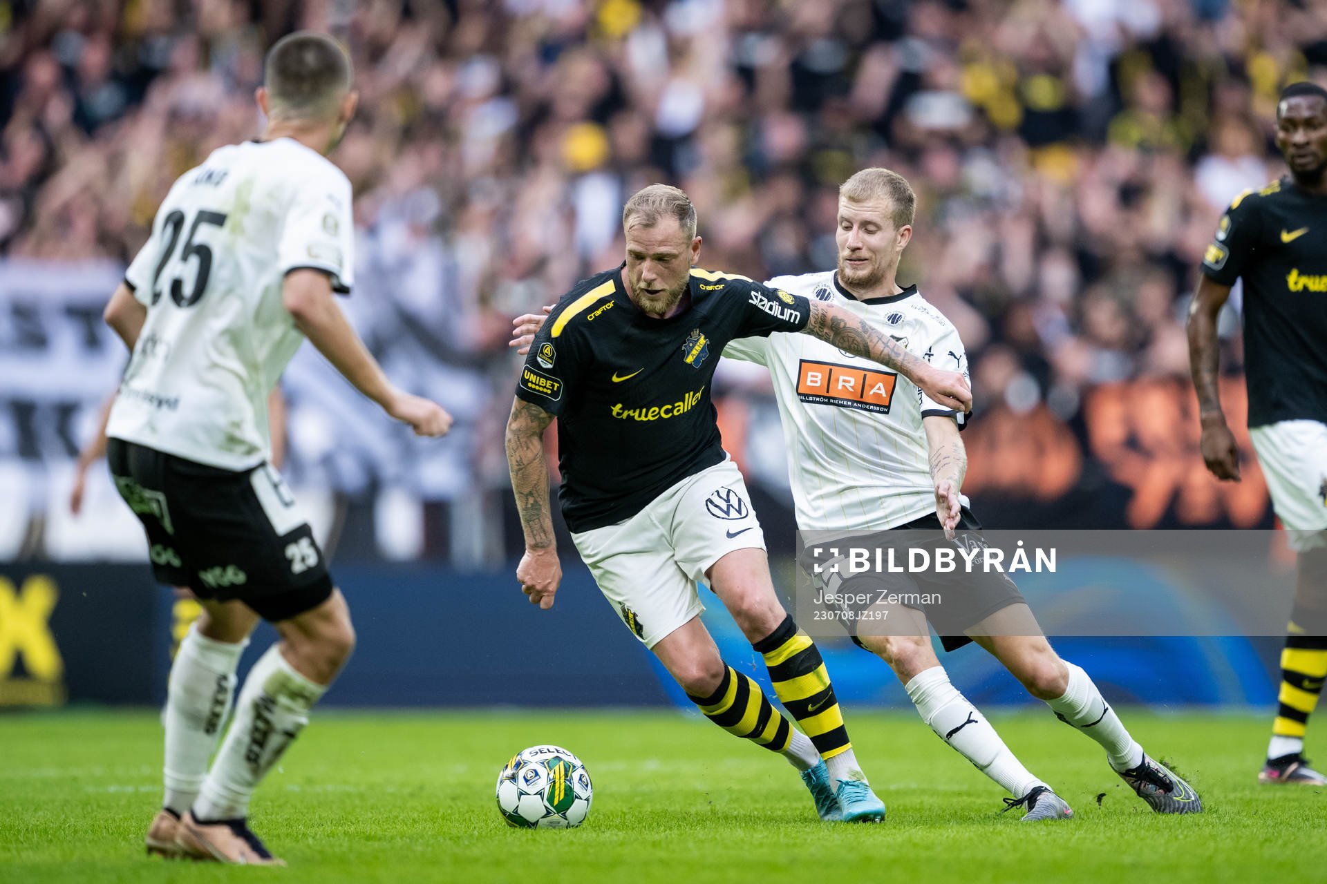 AIKs John Guidetti och Häckens Simon Gustafson