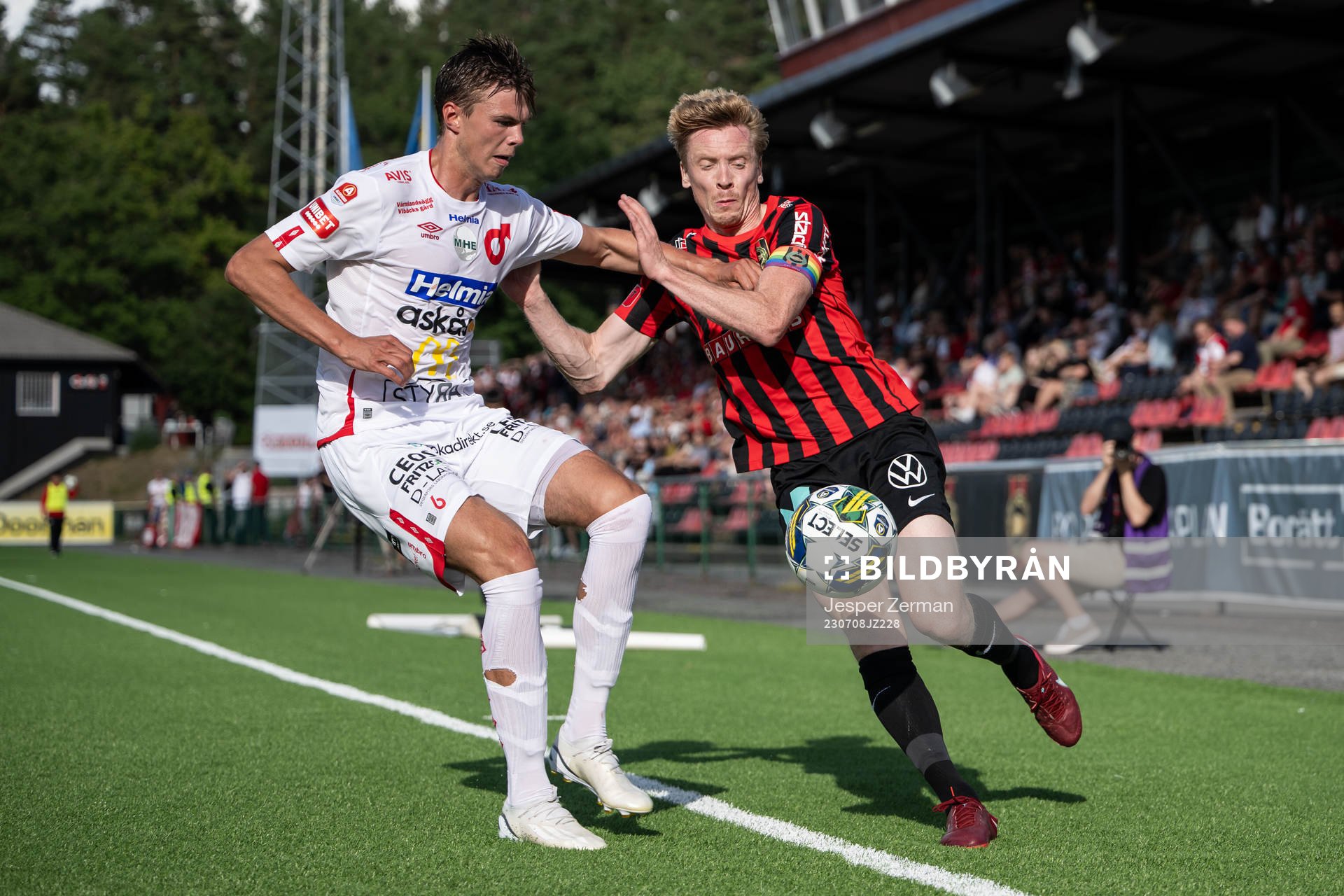 Degerfors Oscar Wallin och Brommapojkarnas Gustav Sandberg