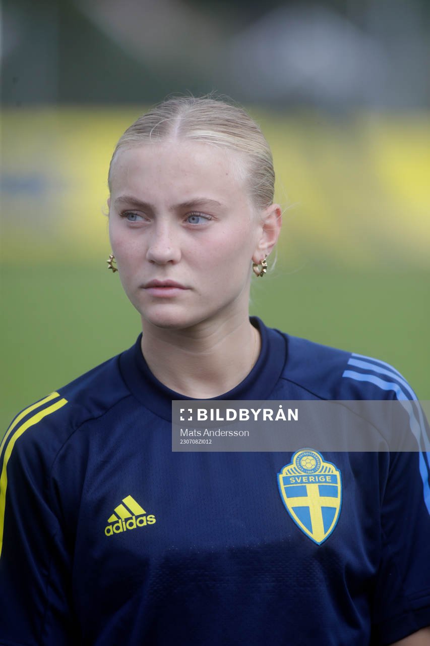 Holly Persson
