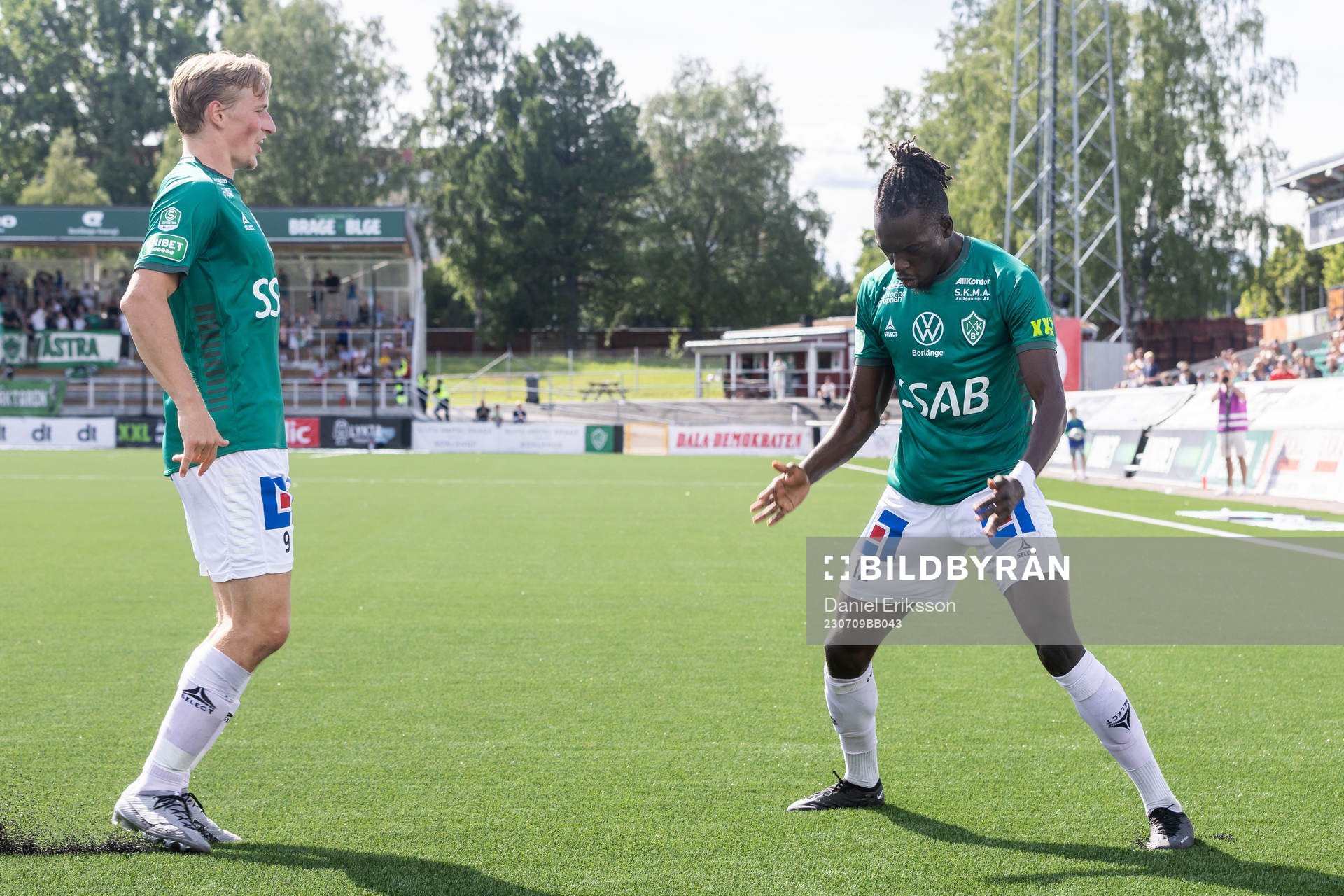 Brages Ieltsin Jeronimo Semedo Camoes jublar