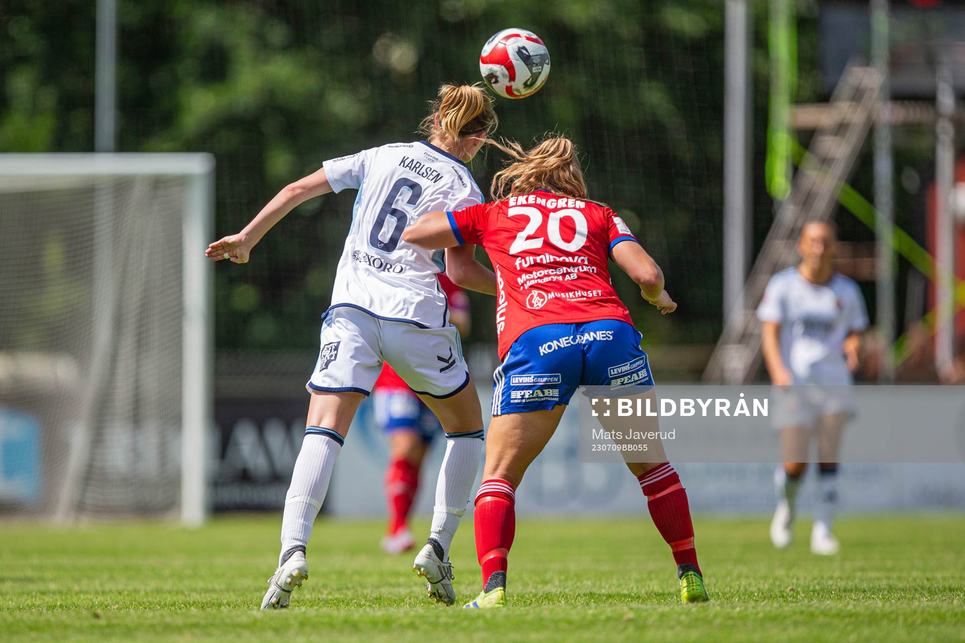 Djurgårdens Kamilla Lilhammer Karlsen och Vittsjös Hanna