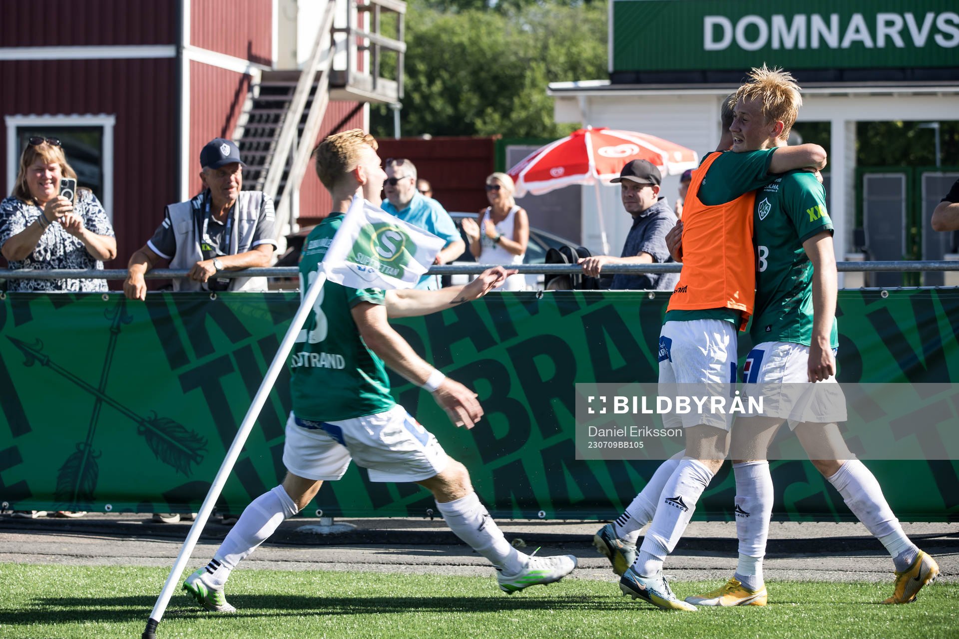 Brages Henry Sletsjøe jublar