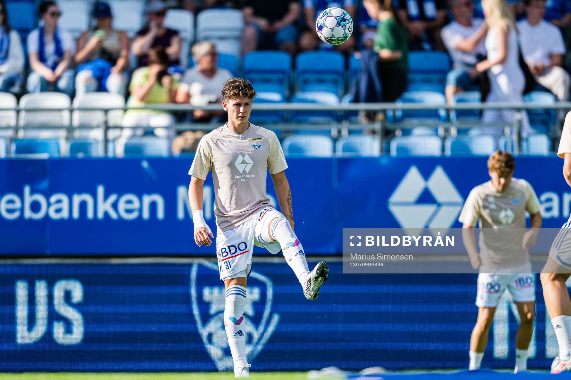 Mathias Løvik of Molde warms up