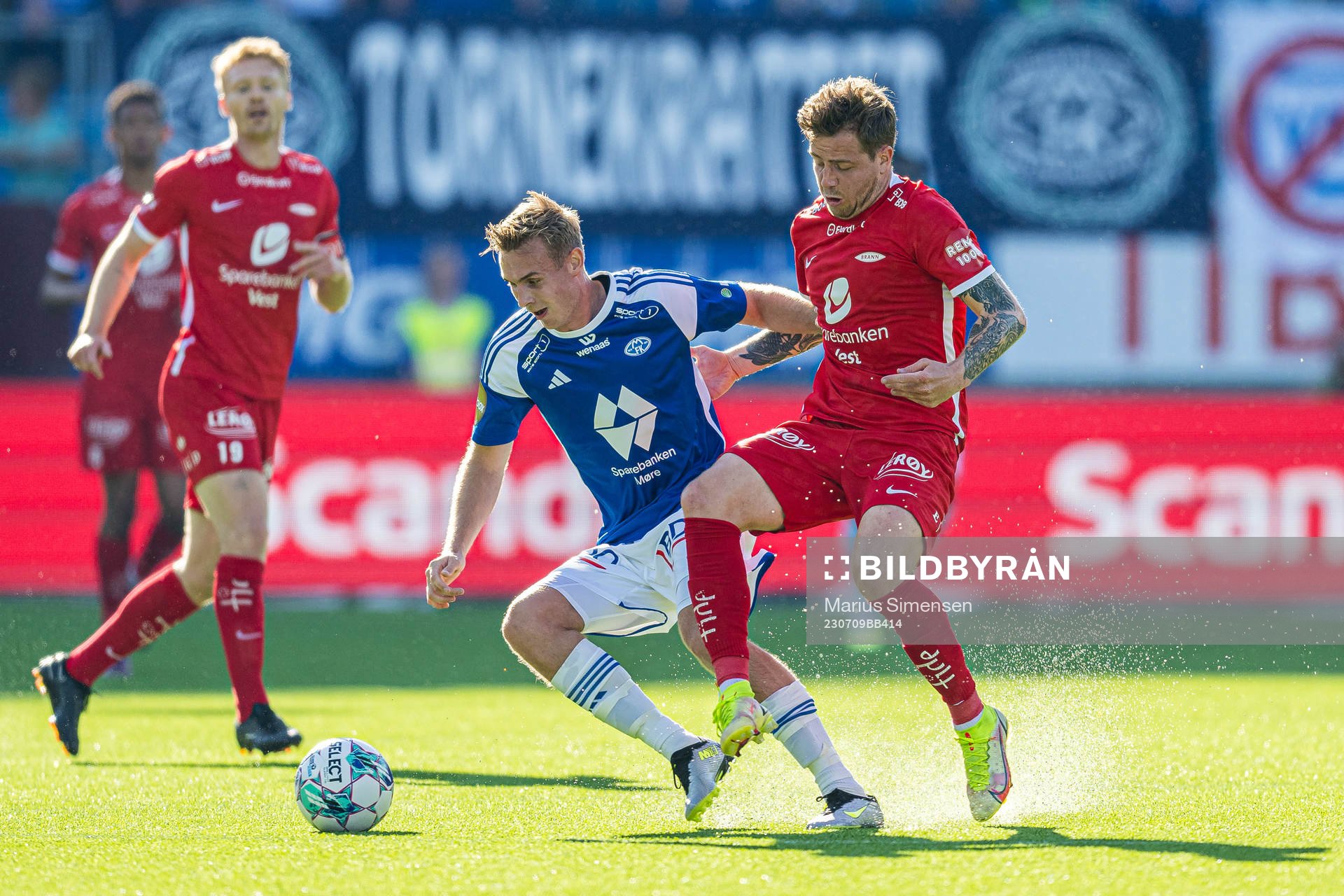 Sivert Mannsverk of Molde and Frederik Børsting of Brann