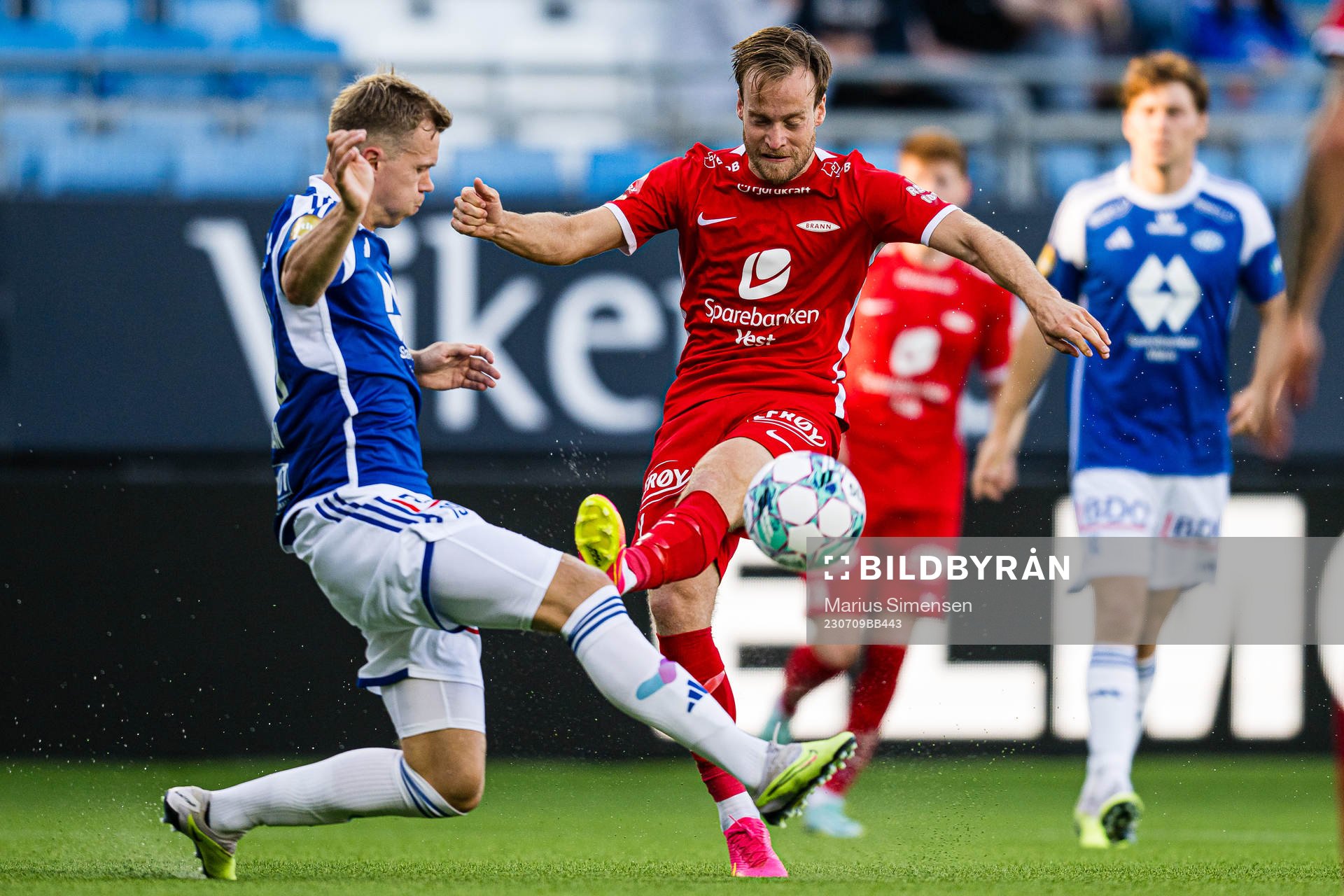 Eirik Haugan of Molde and Bård Finne of Brann