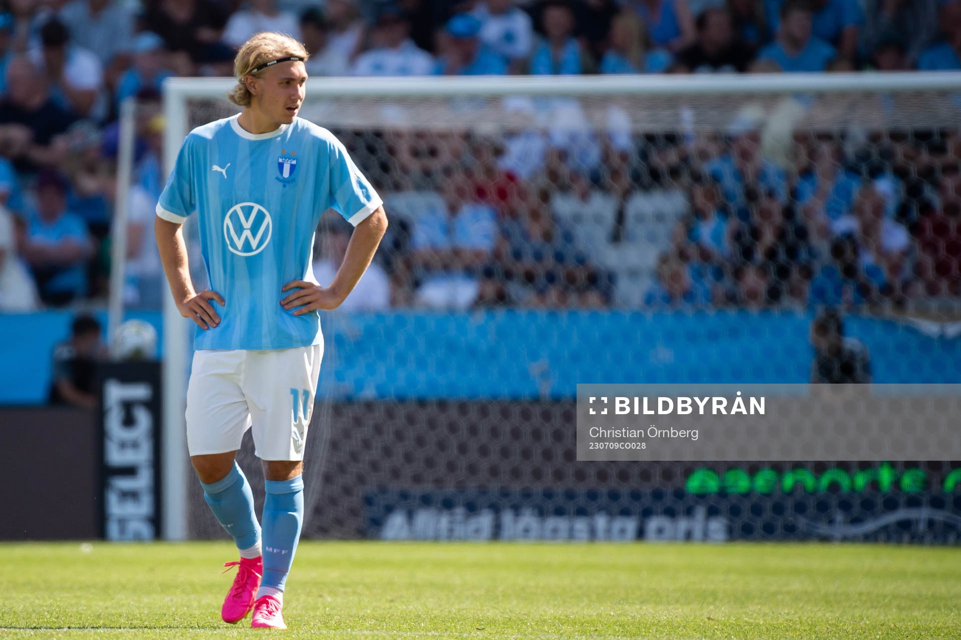 Malmö FFs Sebastian Nanasi deppar