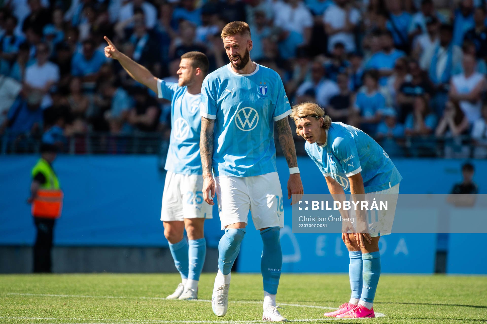 Malmö FFs Pontus Jansson och Sebastian Nanasi deppar