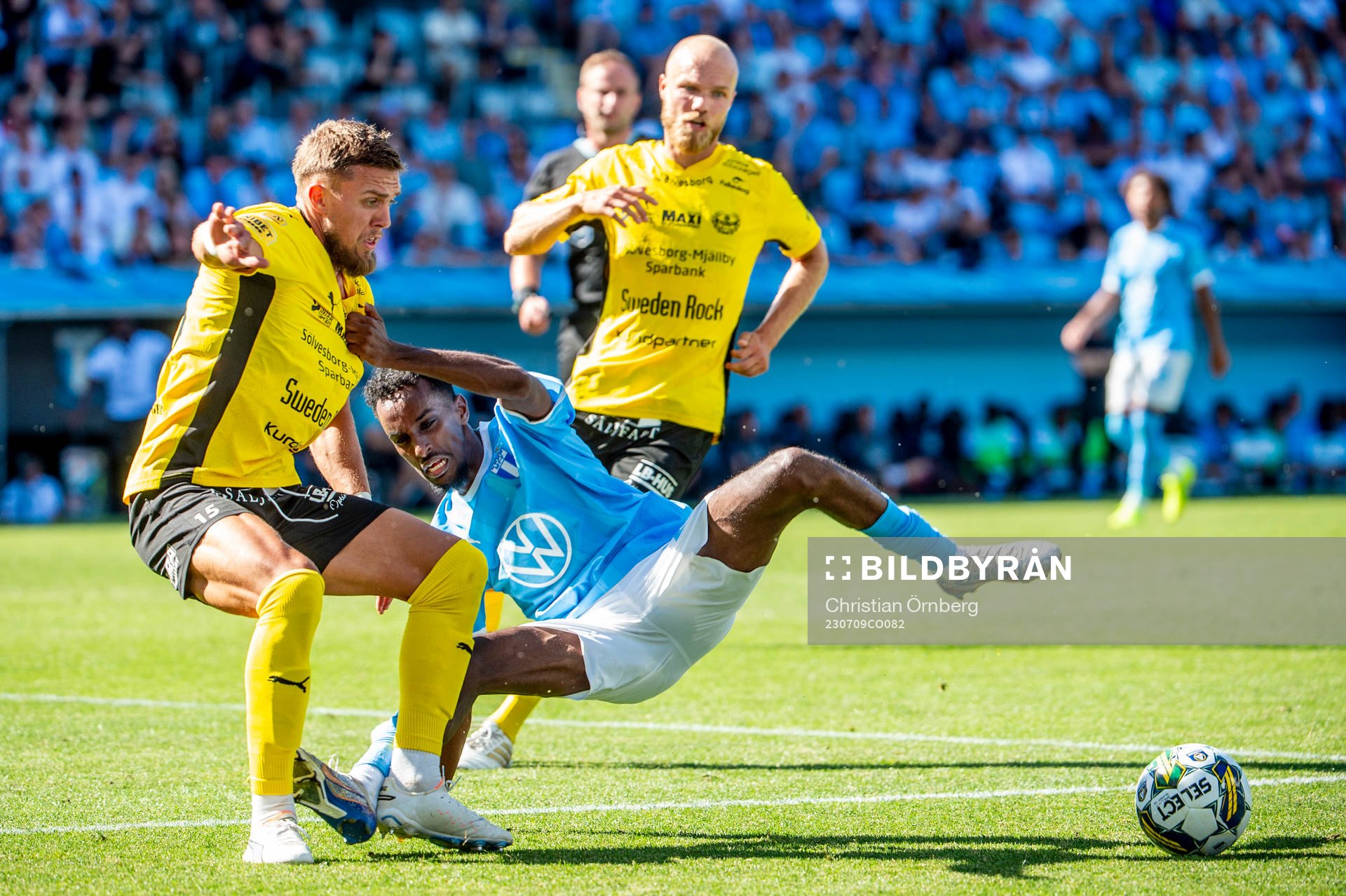 Mjällbys Ivan Kricak mot Malmö FFs Taha Ali