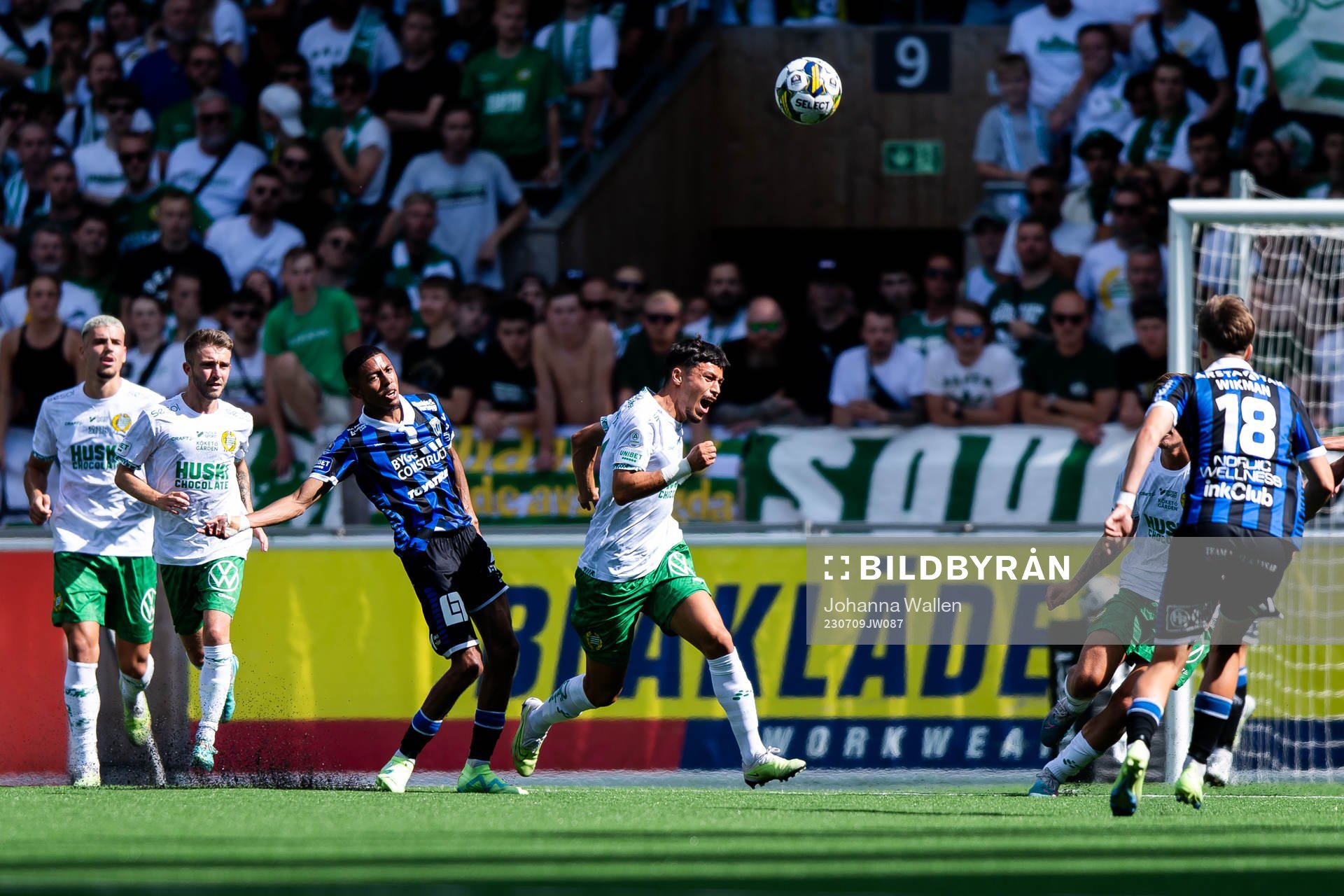 Sirius Tashreeq Matthews och Hammarbys Alper Demirol