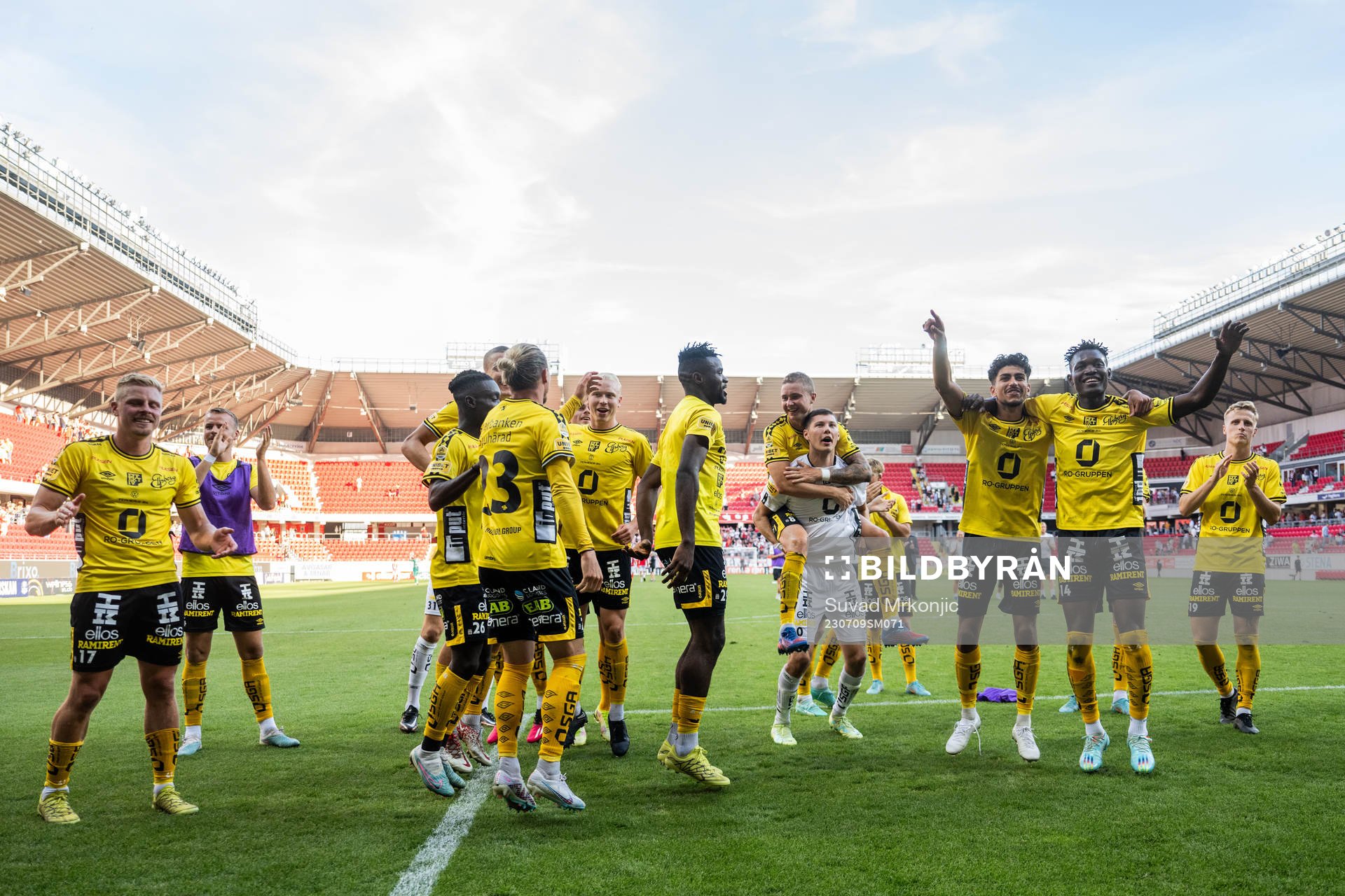 Elfsborgs spelare jublar