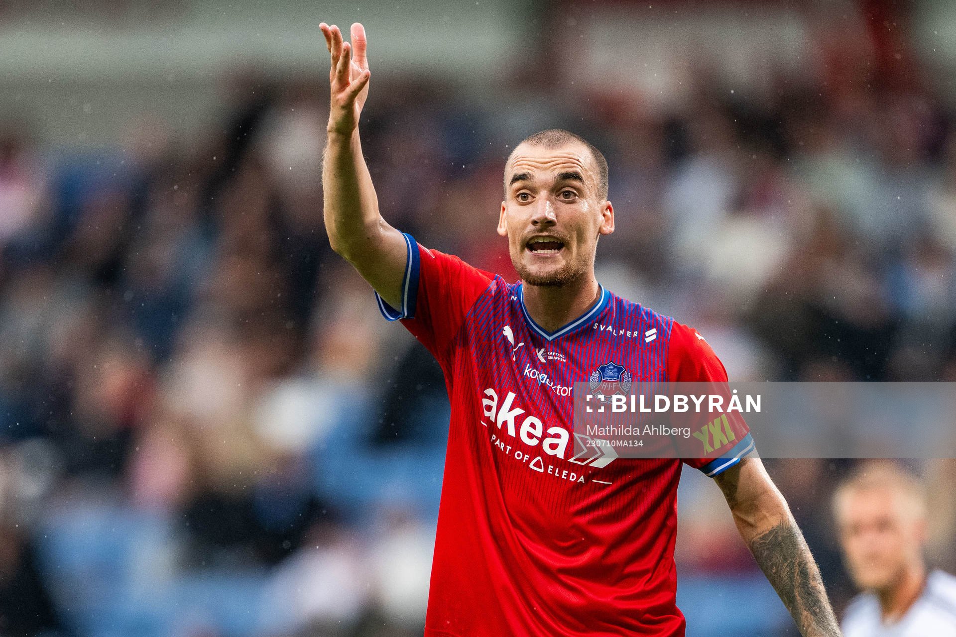 Helsingborgs Adam Hellborg reagerar